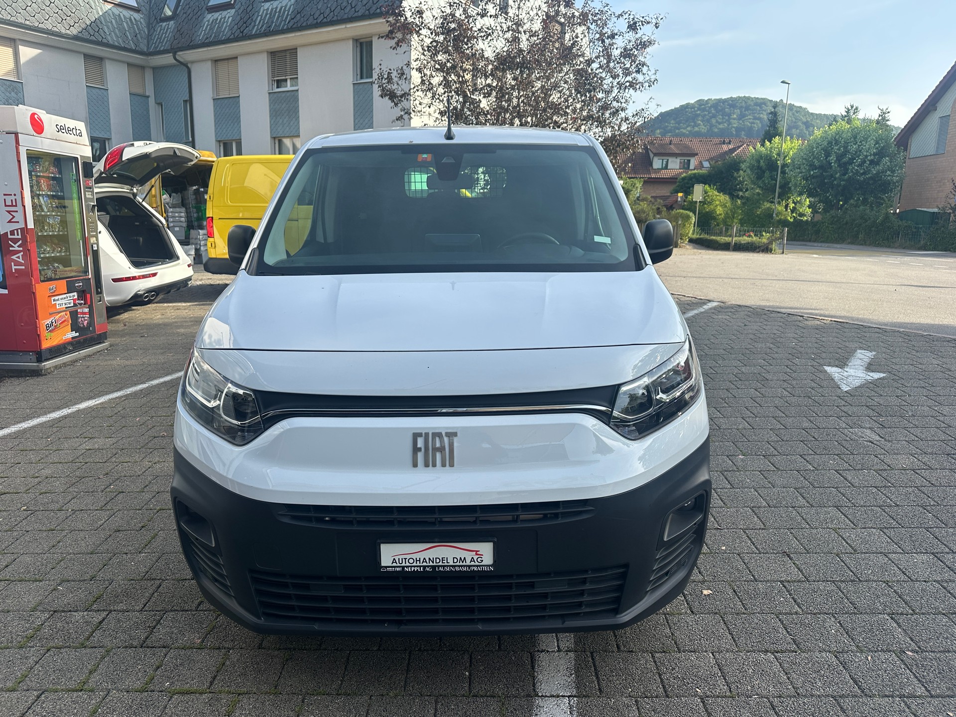 FIAT Doblo 1.5 BlueHDi L1 1000kg Swiss Plus A-image-0