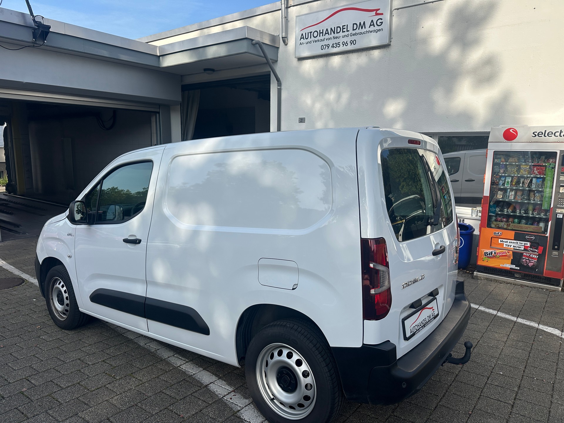 FIAT Doblo 1.5 BlueHDi L1 1000kg Swiss Plus A-image-3