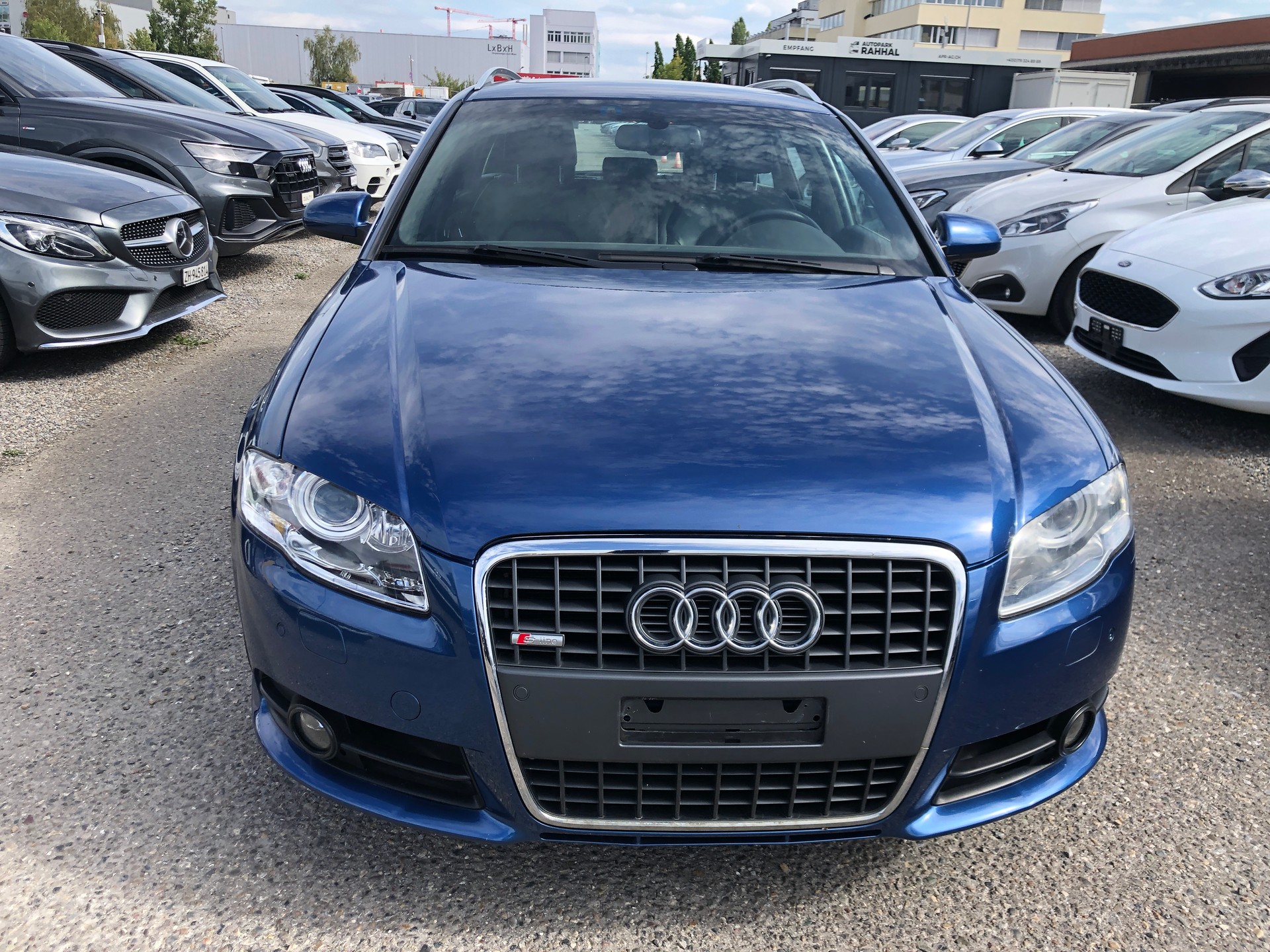 AUDI A4 Avant 2.0 S ̈LINE Turbo FSI quattro-image-1