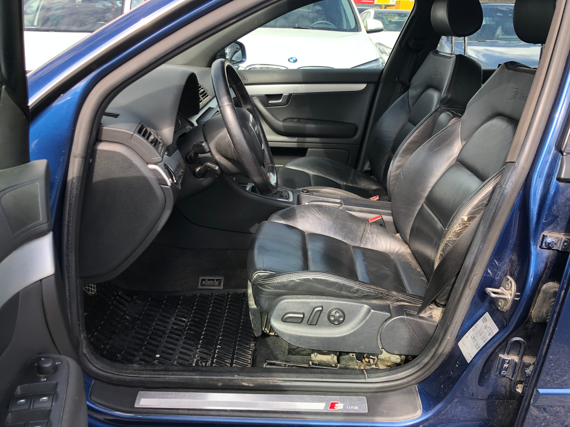 AUDI A4 Avant 2.0 S ̈LINE Turbo FSI quattro-image-11