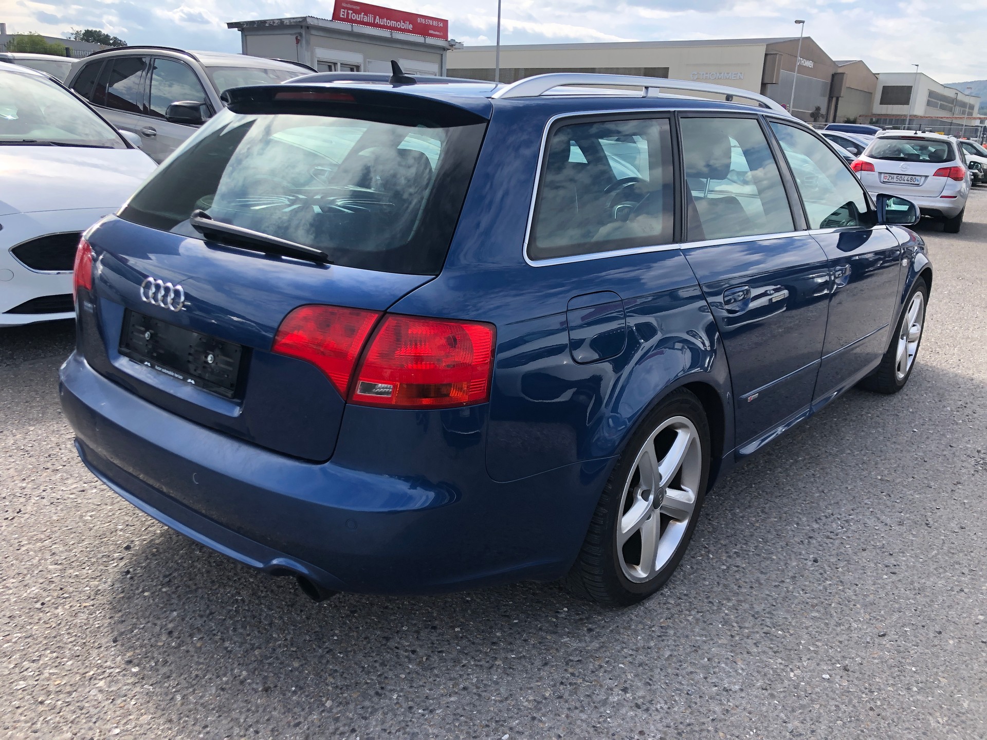 AUDI A4 Avant 2.0 S ̈LINE Turbo FSI quattro-image-3