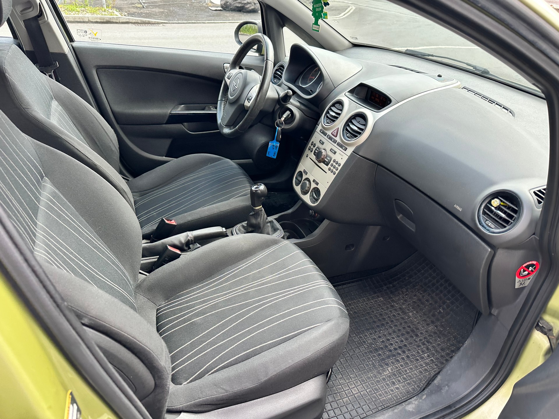 OPEL Corsa 1.4 TP Enjoy-image-14