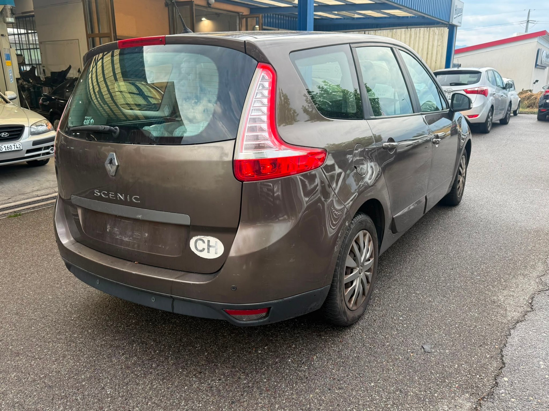 RENAULT Grand Scénic 1.6 16V Expression-image-1