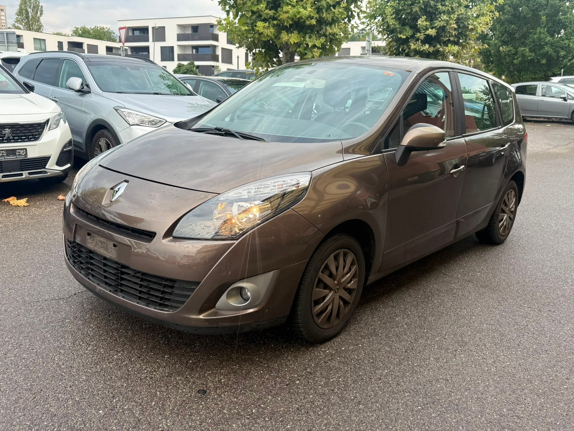 RENAULT Grand Scénic 1.6 16V Expression-image-6