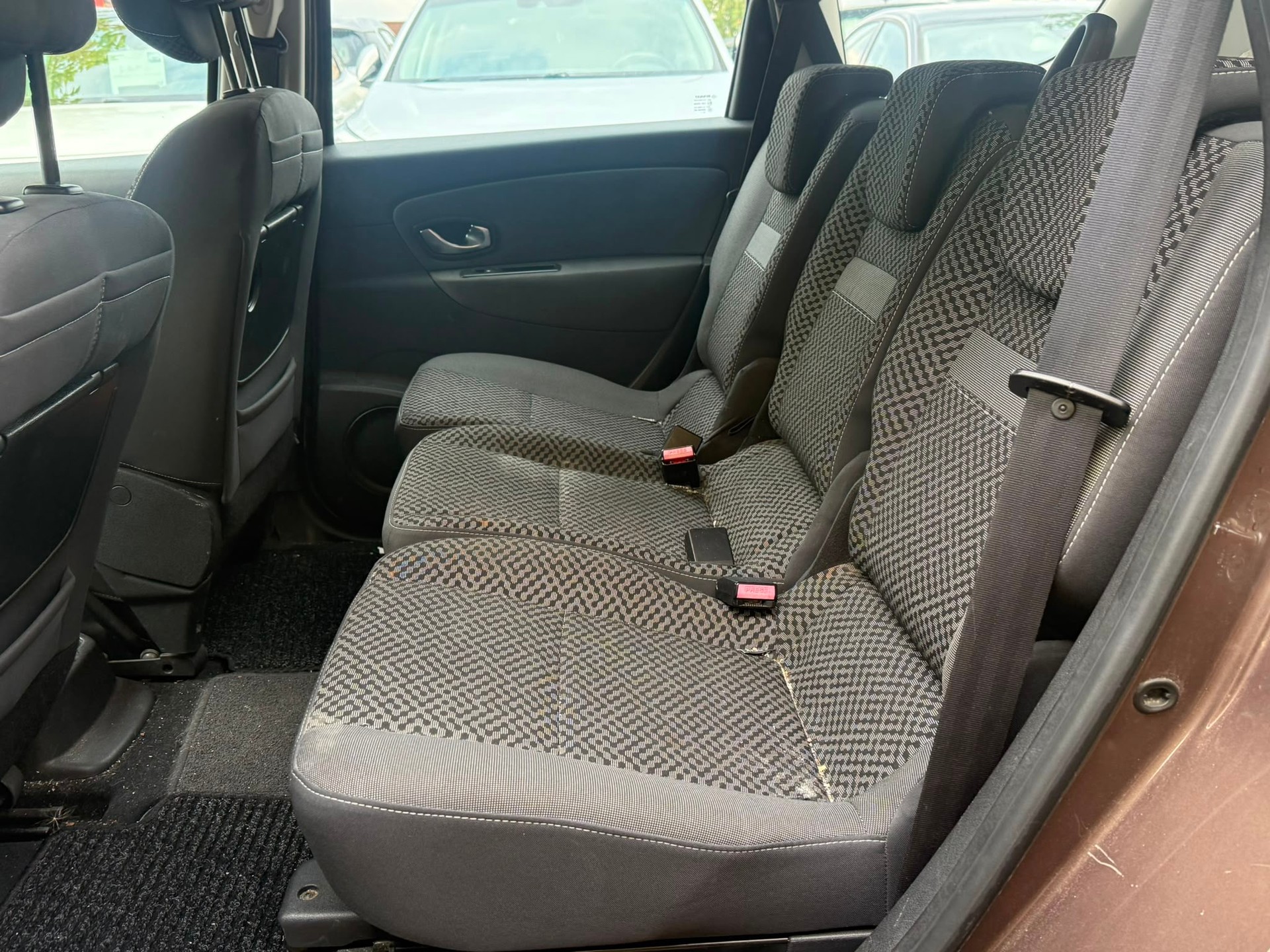 RENAULT Grand Scénic 1.6 16V Expression-image-10