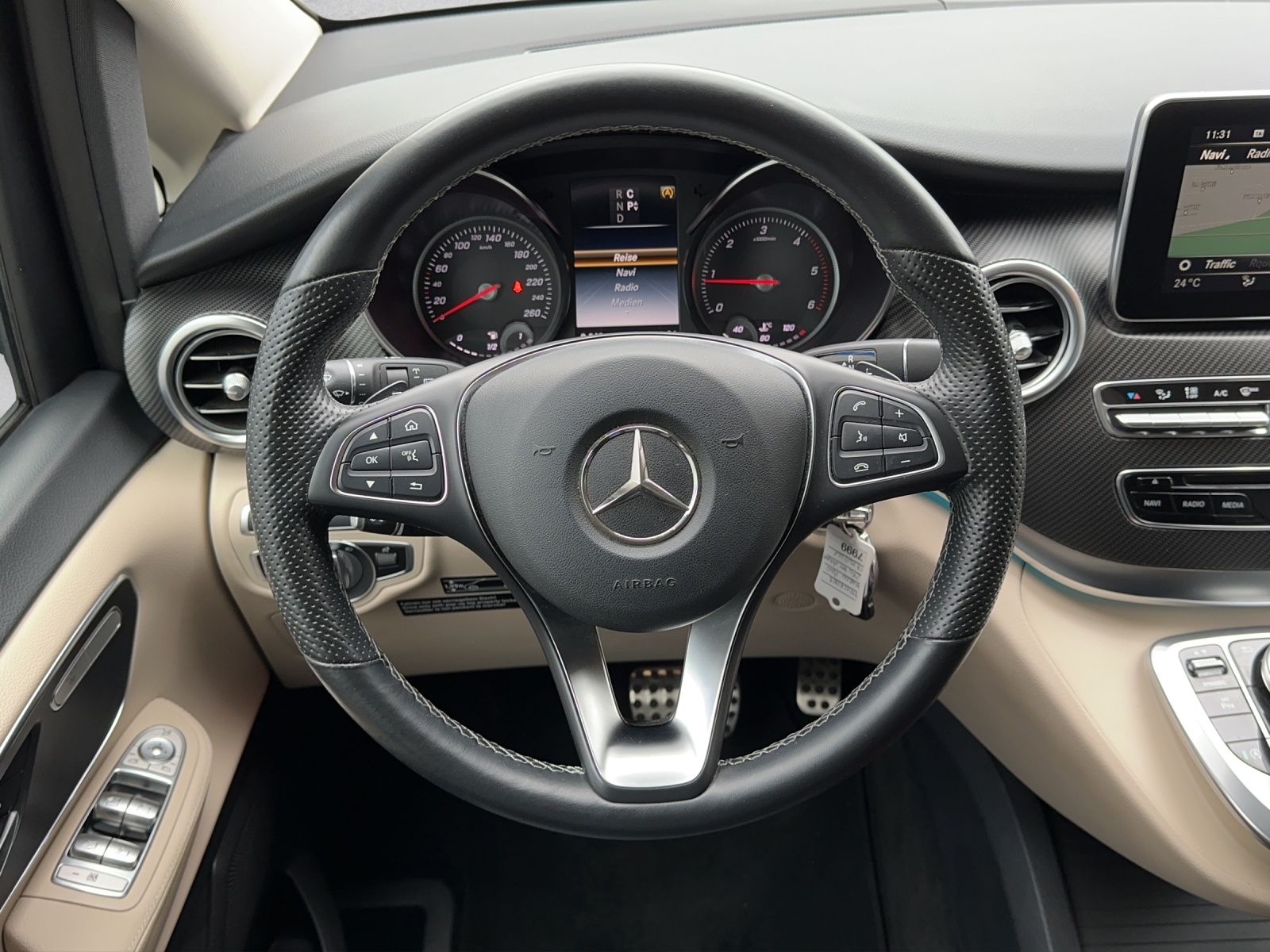 MERCEDES-BENZ Marco Polo 250 d 4Matic 7G-Tronic-image-15