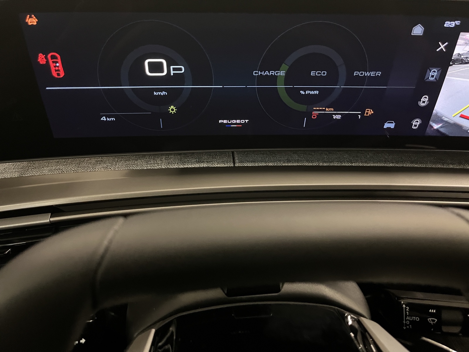 PEUGEOT 5008 1.2 Hybrid Business-image-9
