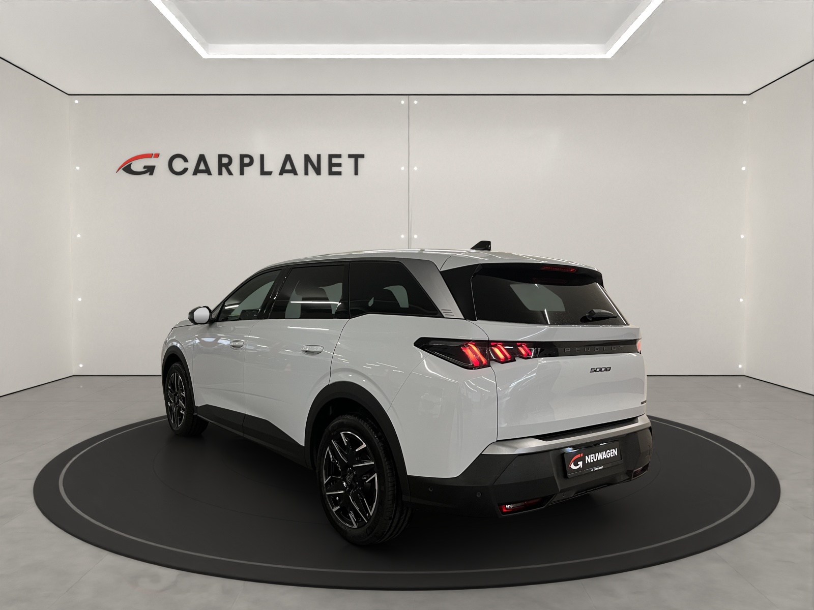 PEUGEOT 5008 1.2 Hybrid Business-image-3