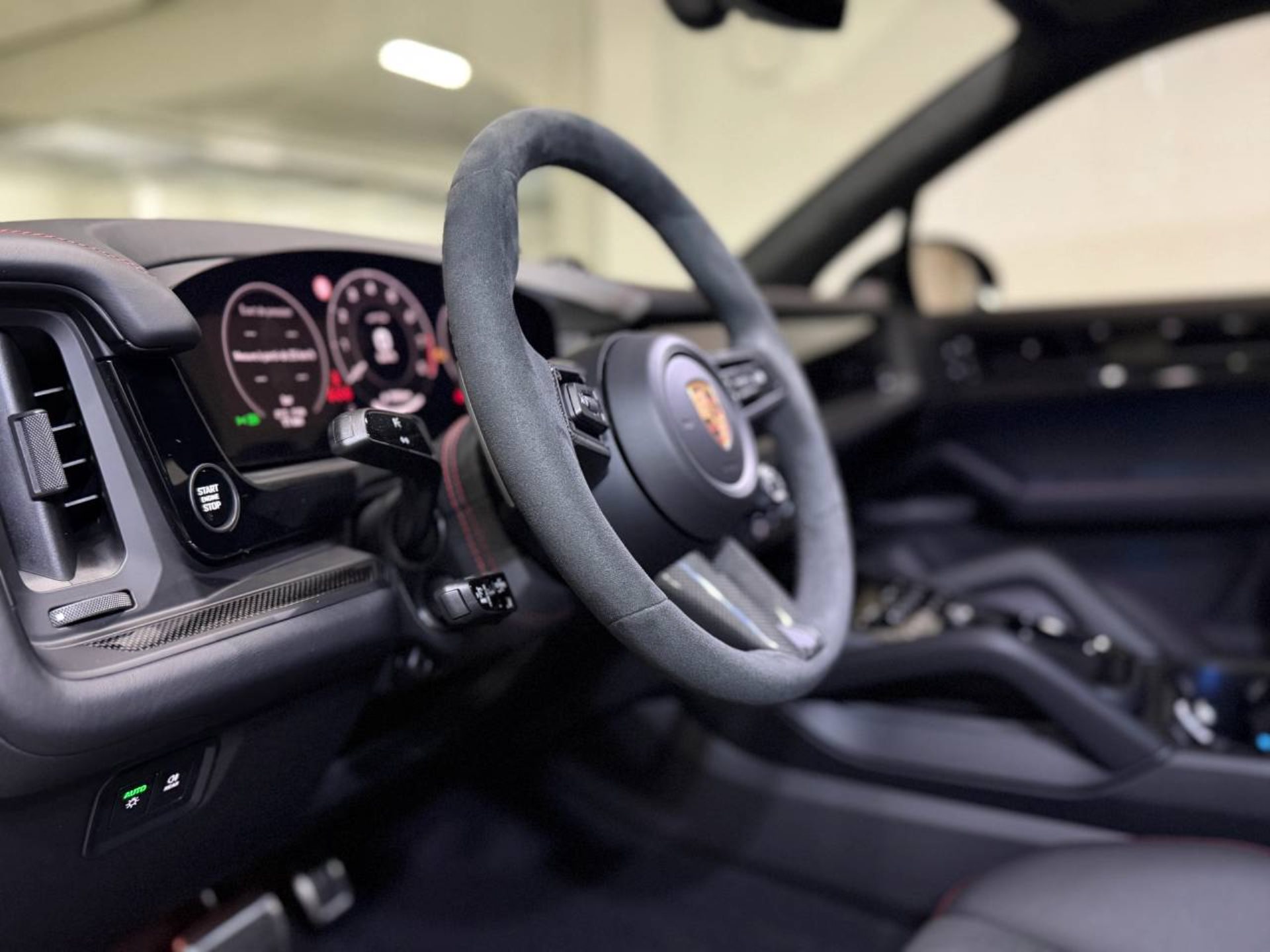 PORSCHE Cayenne GTS-image-12