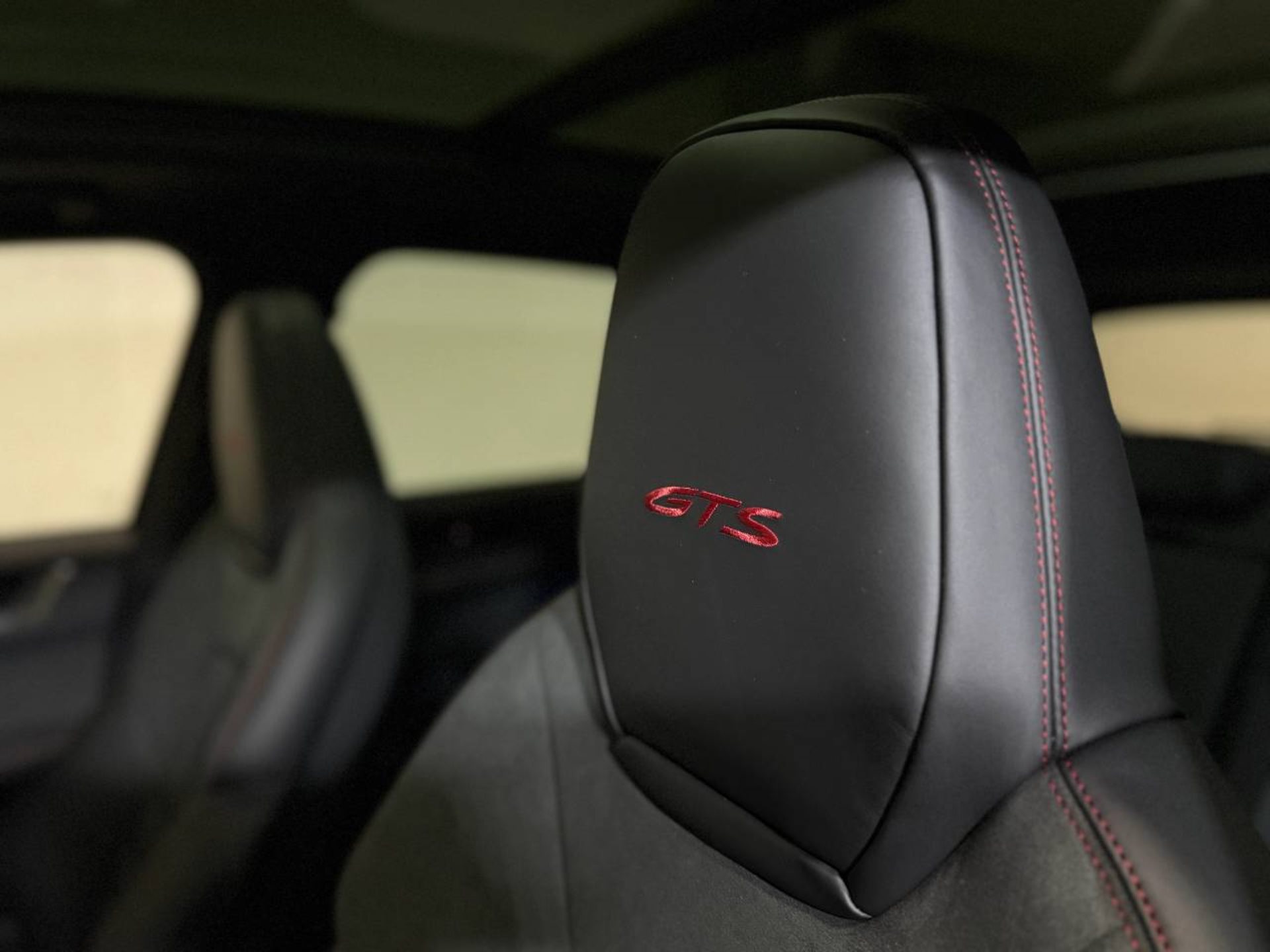 PORSCHE Cayenne GTS-image-25