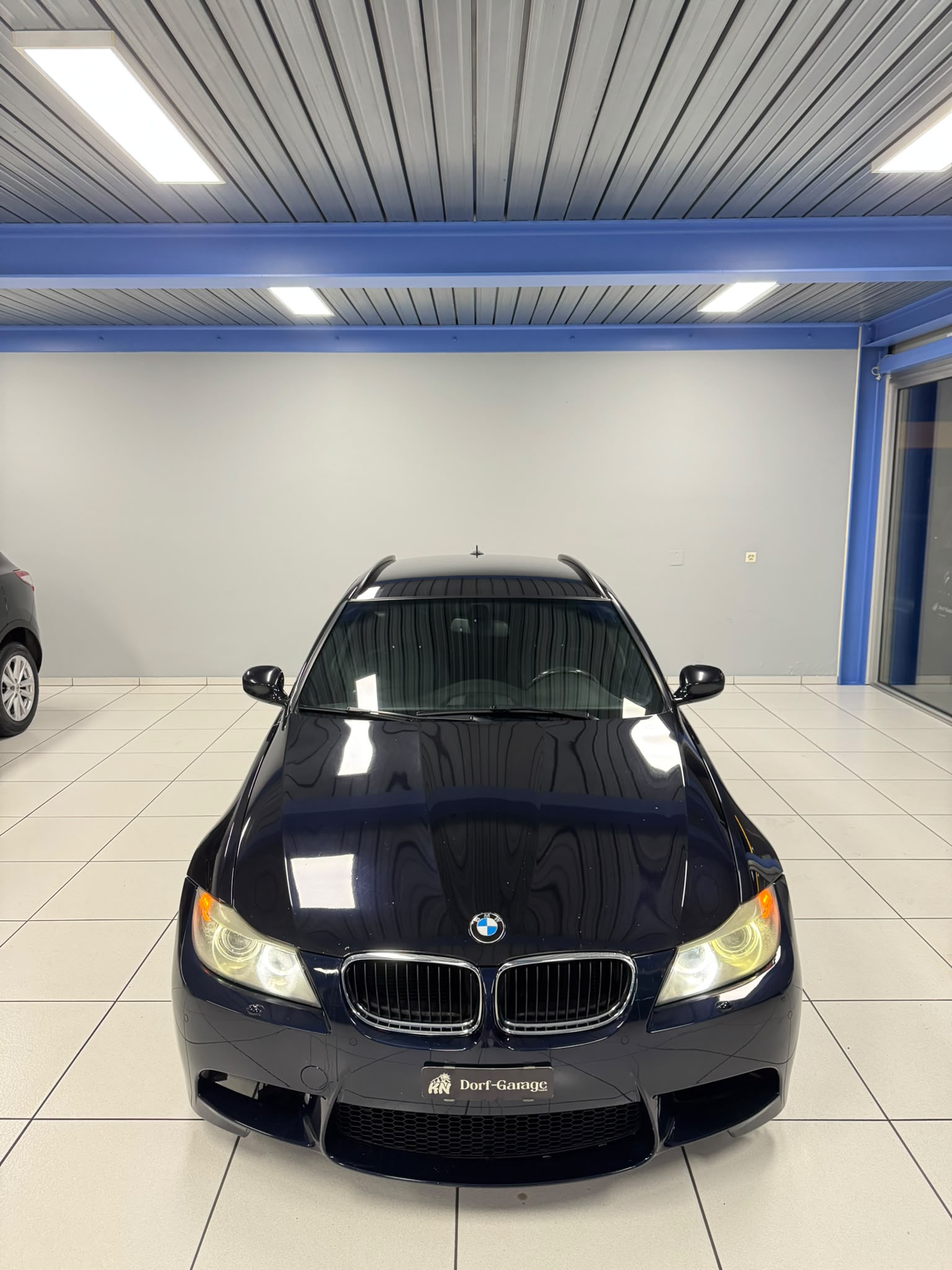 BMW 320d xDrive Touring Steptronic-image-1