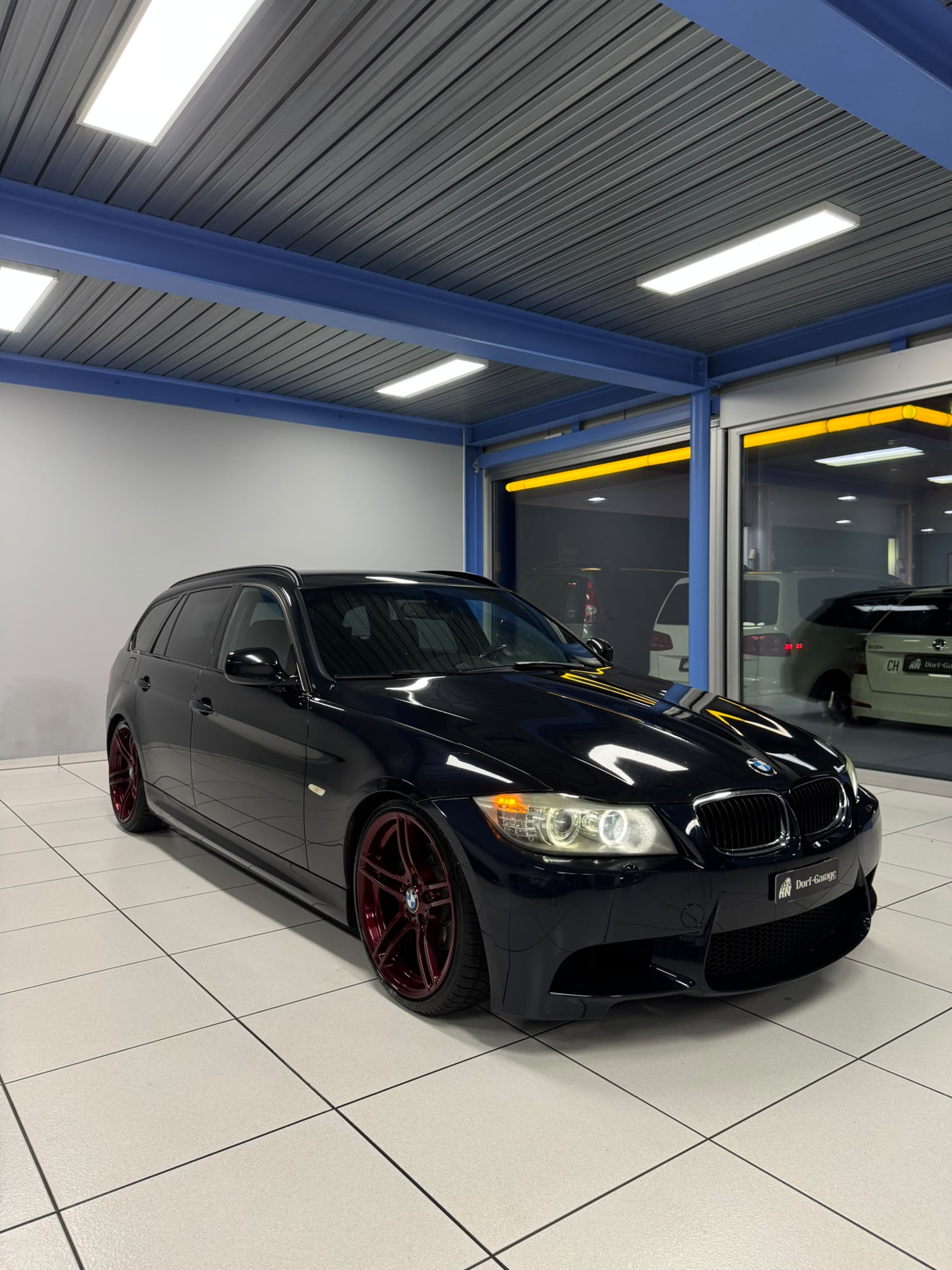 BMW 320d xDrive Touring Steptronic-image-0