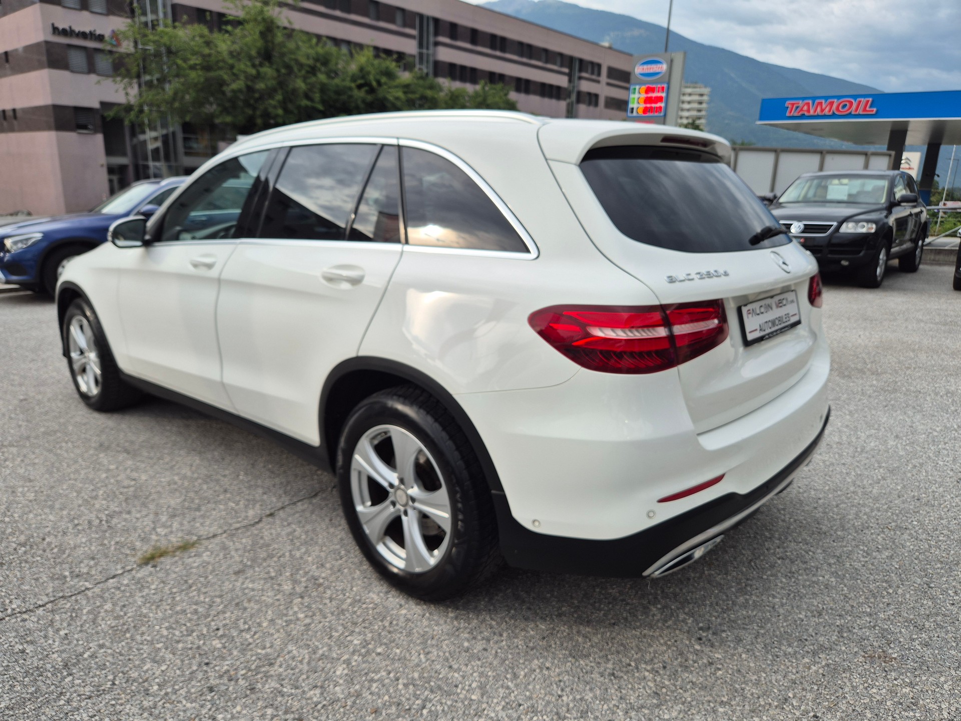 MERCEDES-BENZ GLC 250 d AMG Line 4Matic 9G-Tronic-image-5