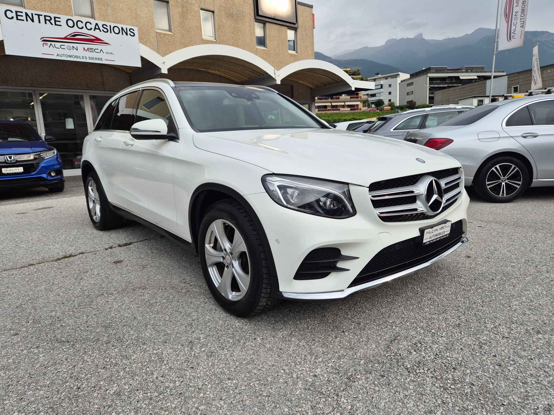 MERCEDES-BENZ GLC 250 d AMG Line 4Matic 9G-Tronic-image-9