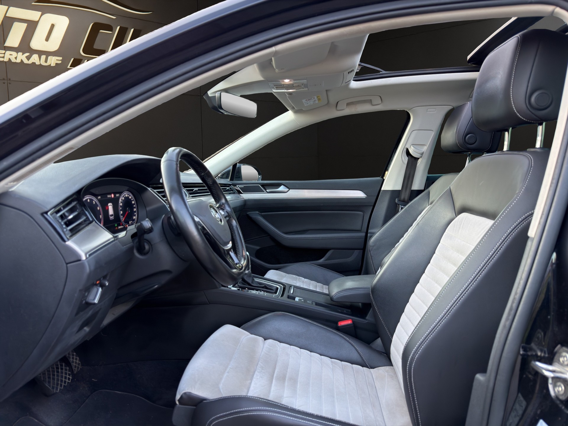 VW Passat Variant 2.0 TSI BMT Highline 4Motion DSG-image-9