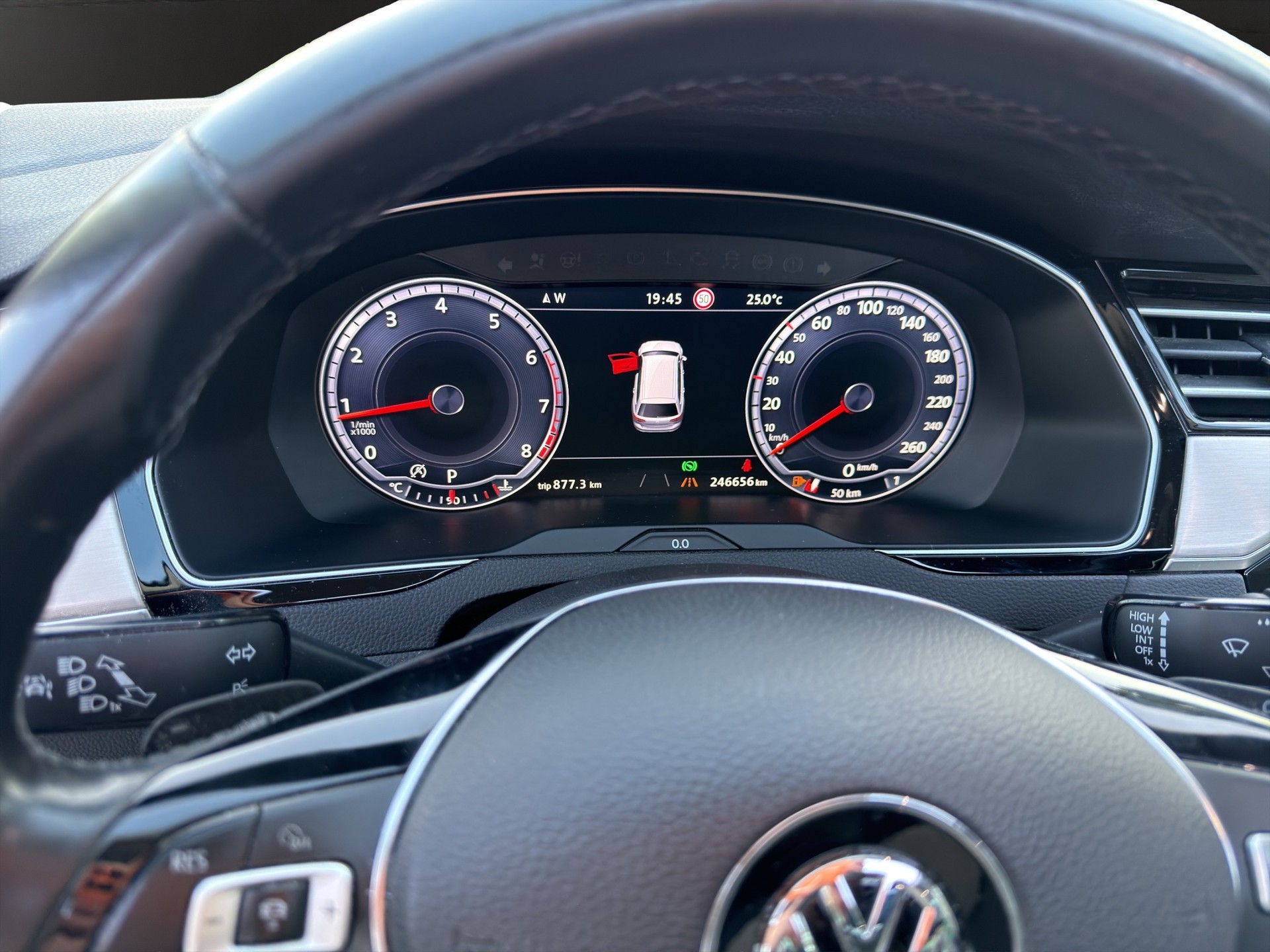 VW Passat Variant 2.0 TSI BMT Highline 4Motion DSG-image-13