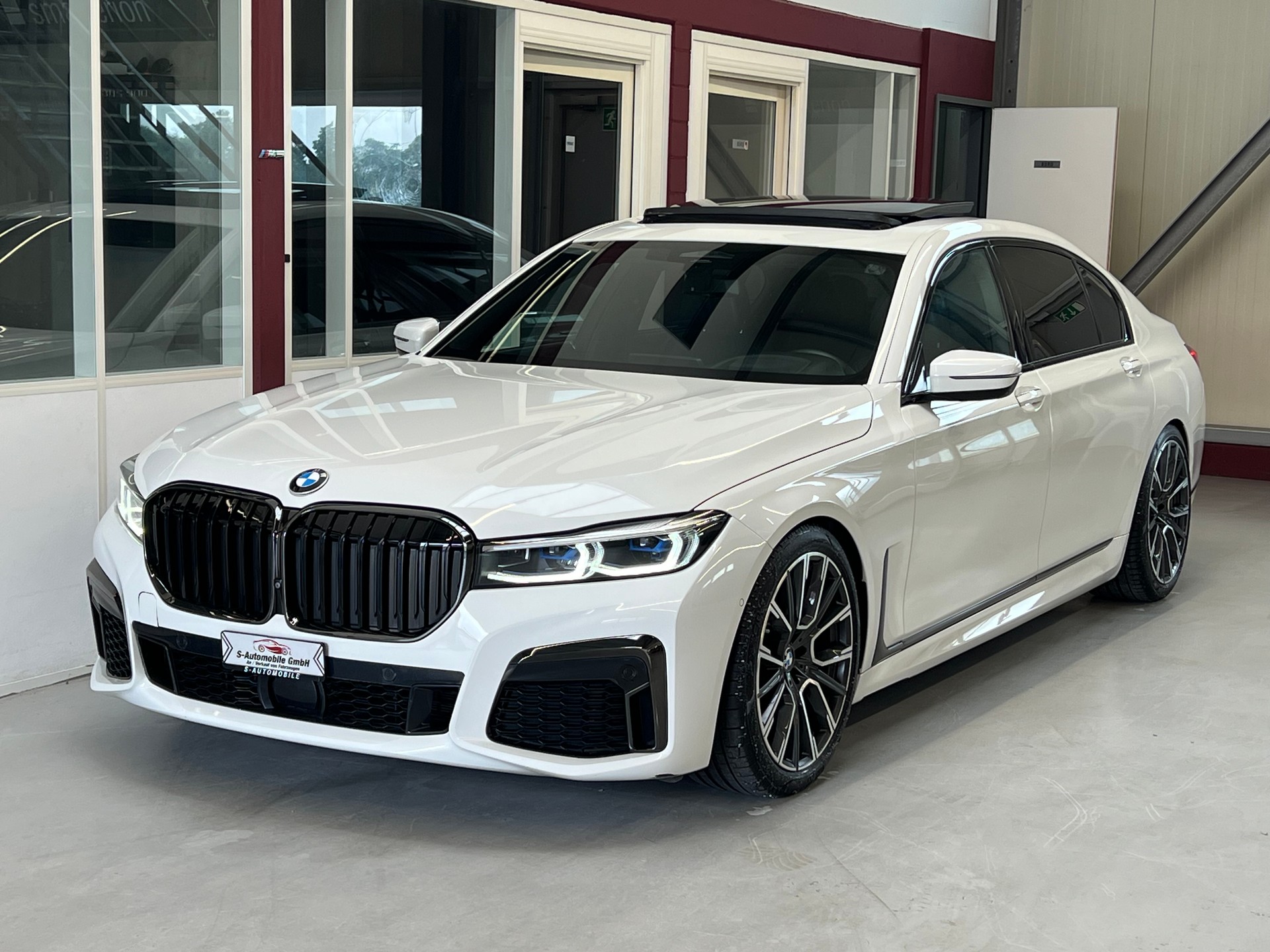 BMW 750Li xDrive Steptronic-image-2