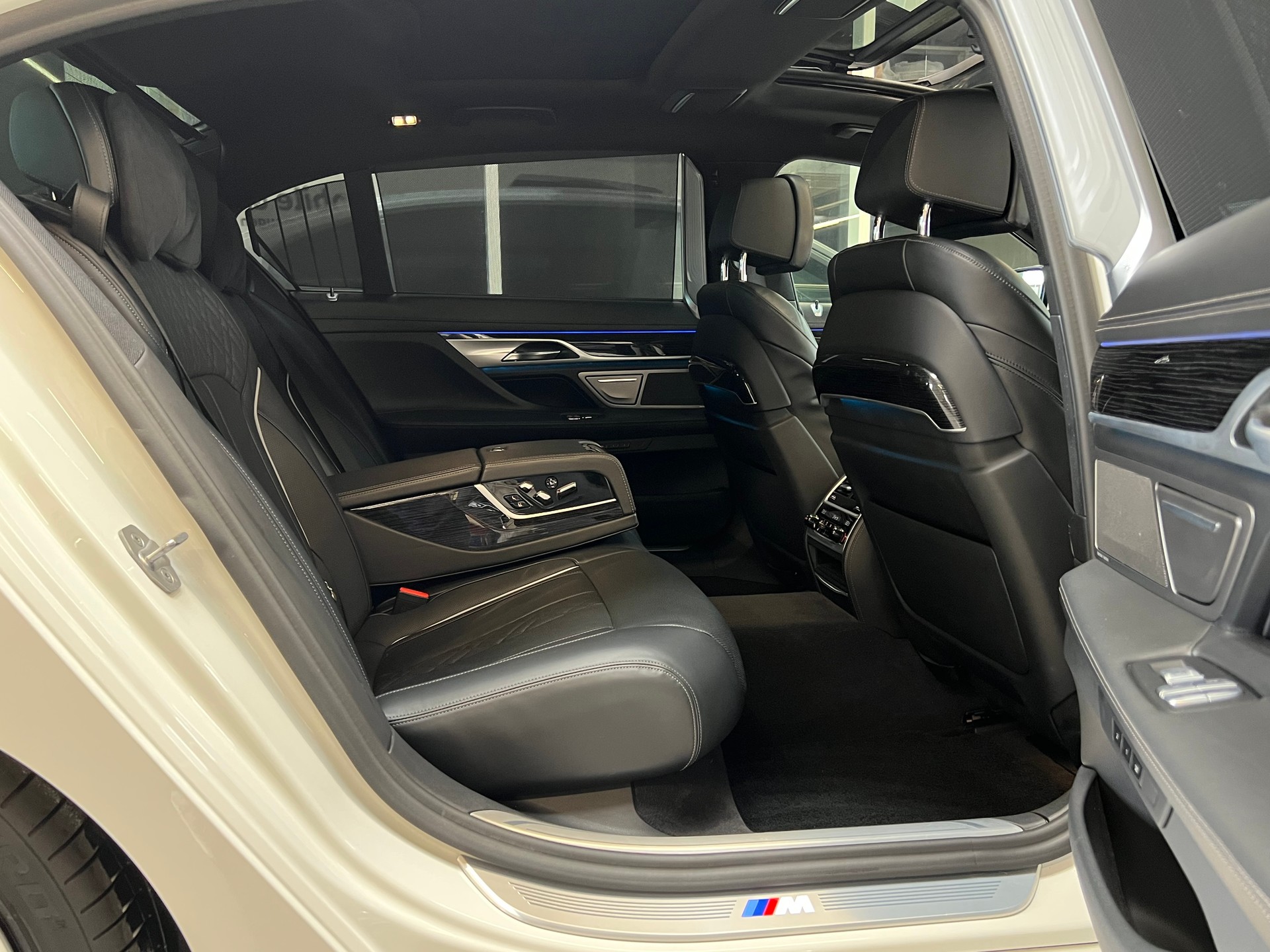 BMW 750Li xDrive Steptronic-image-15