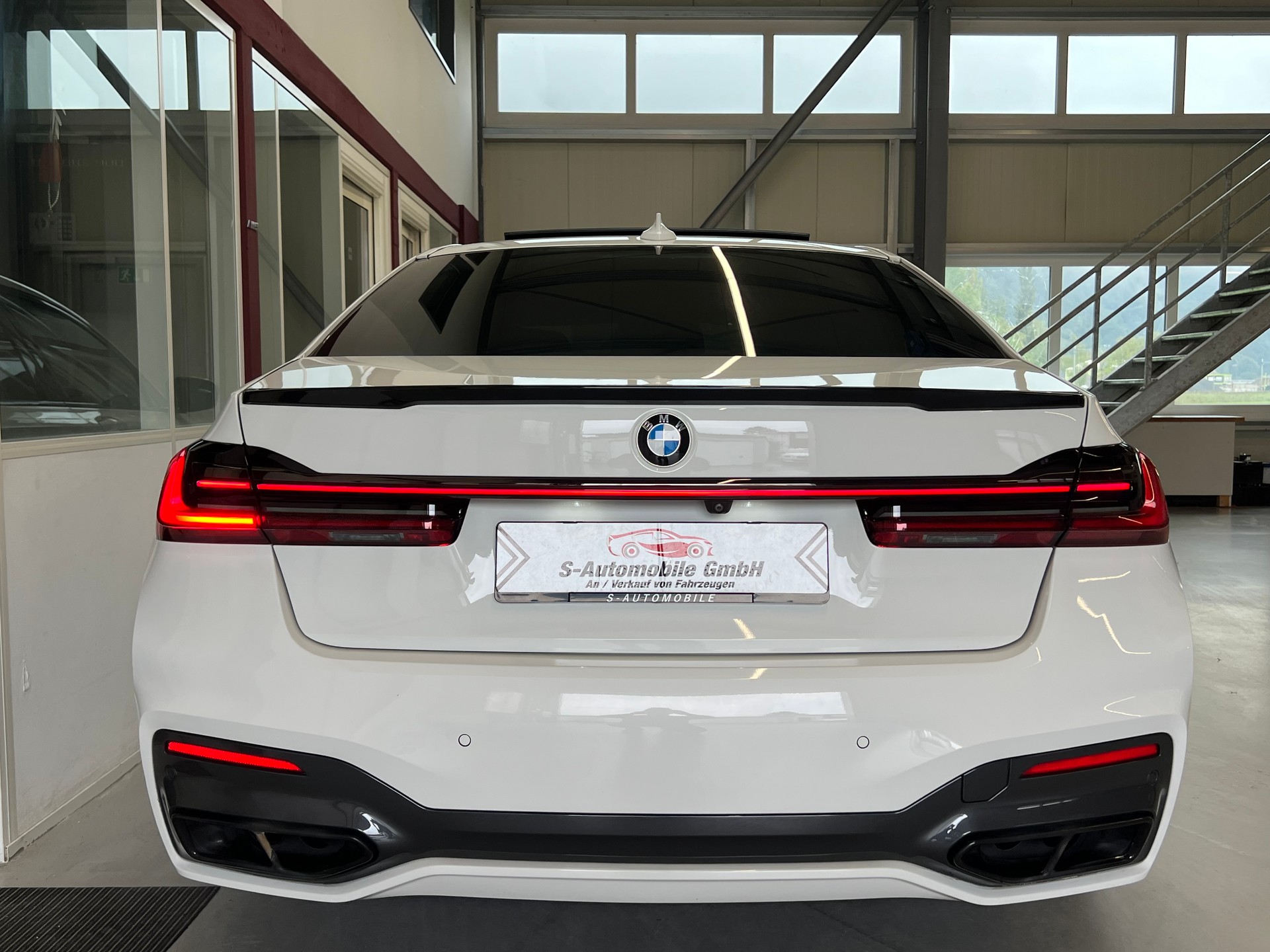 BMW 750Li xDrive Steptronic-image-6