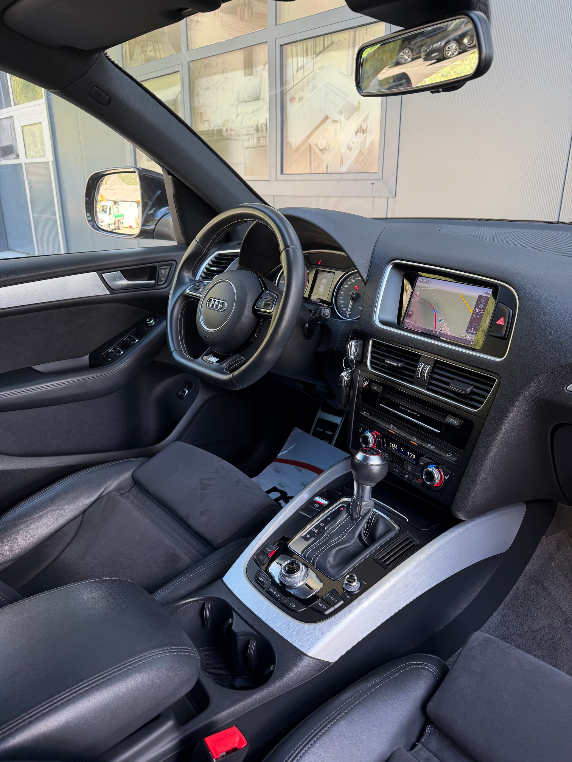 AUDI SQ5 3.0 TDI quattro tiptronic-image-11