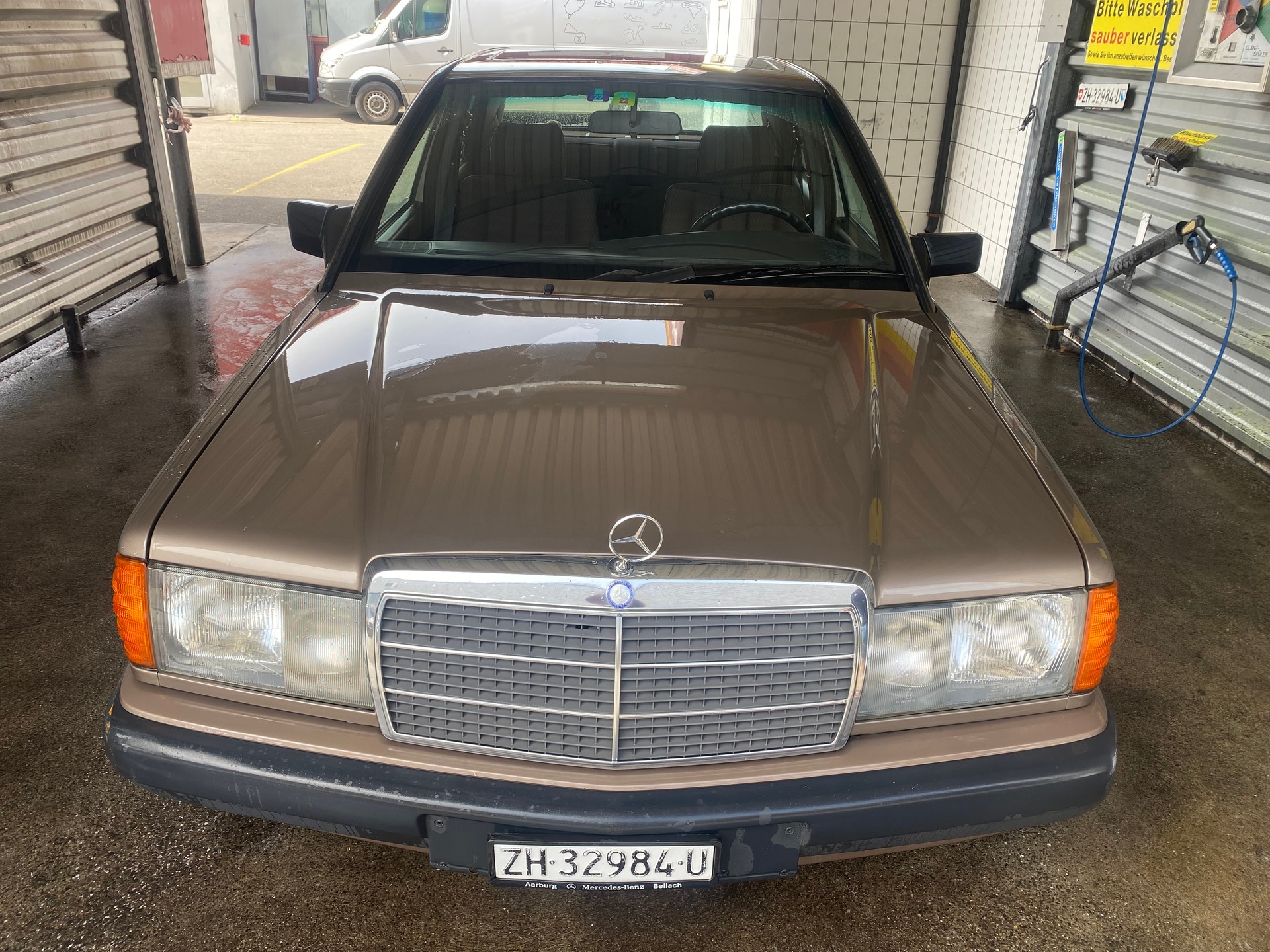 MERCEDES-BENZ 190 E 1.8-image-0