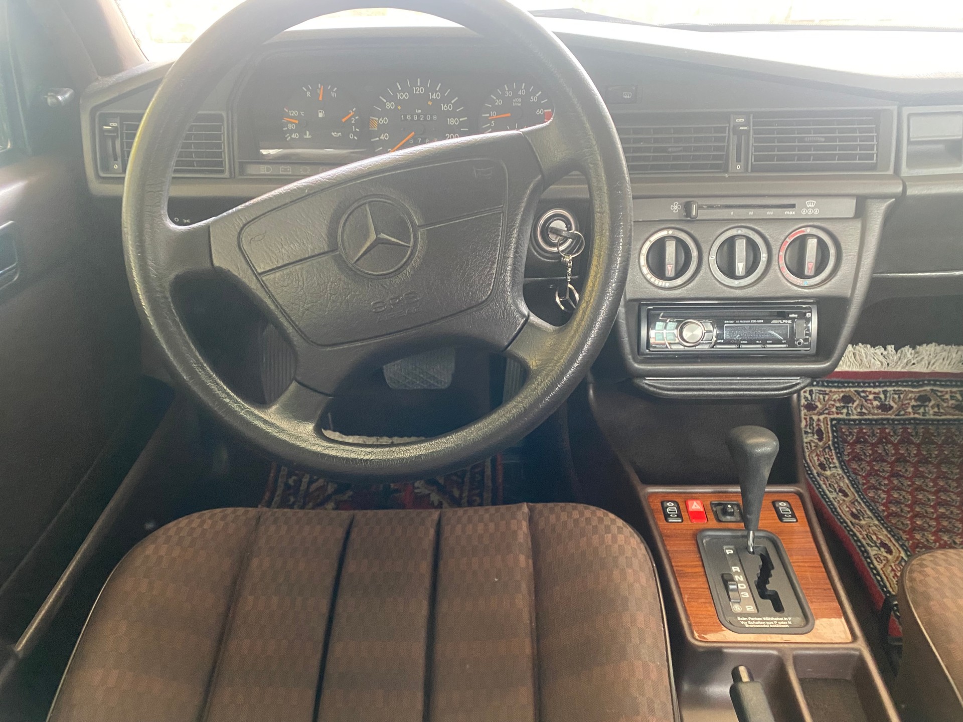 MERCEDES-BENZ 190 E 1.8-image-6