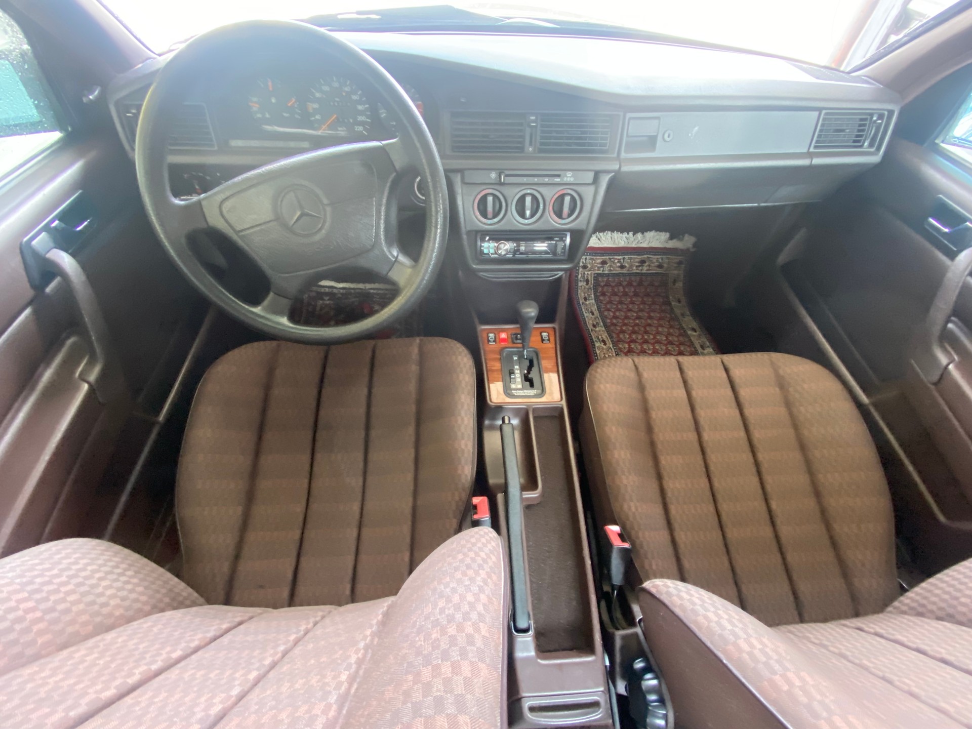 MERCEDES-BENZ 190 E 1.8-image-7