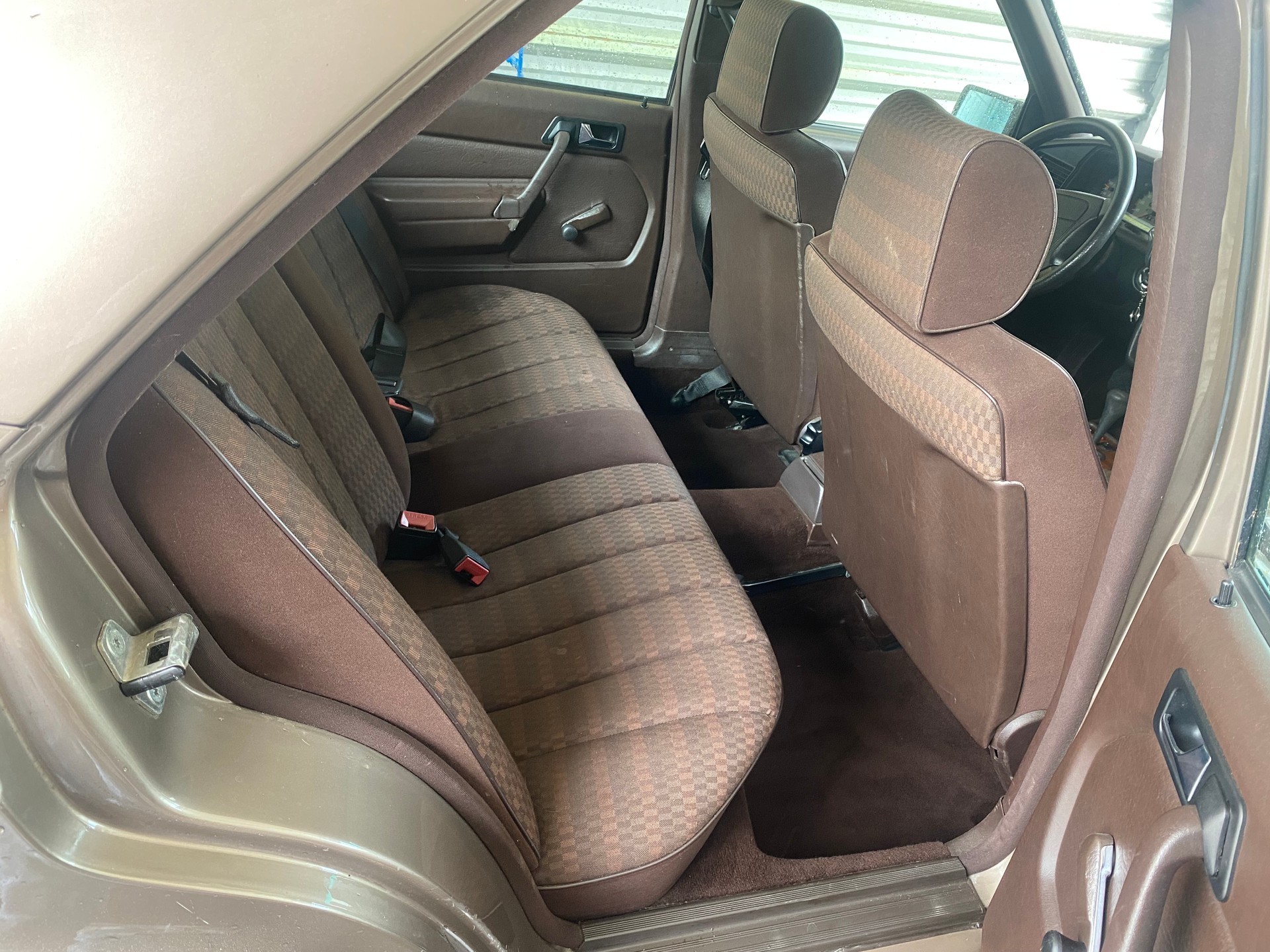 MERCEDES-BENZ 190 E 1.8-image-10