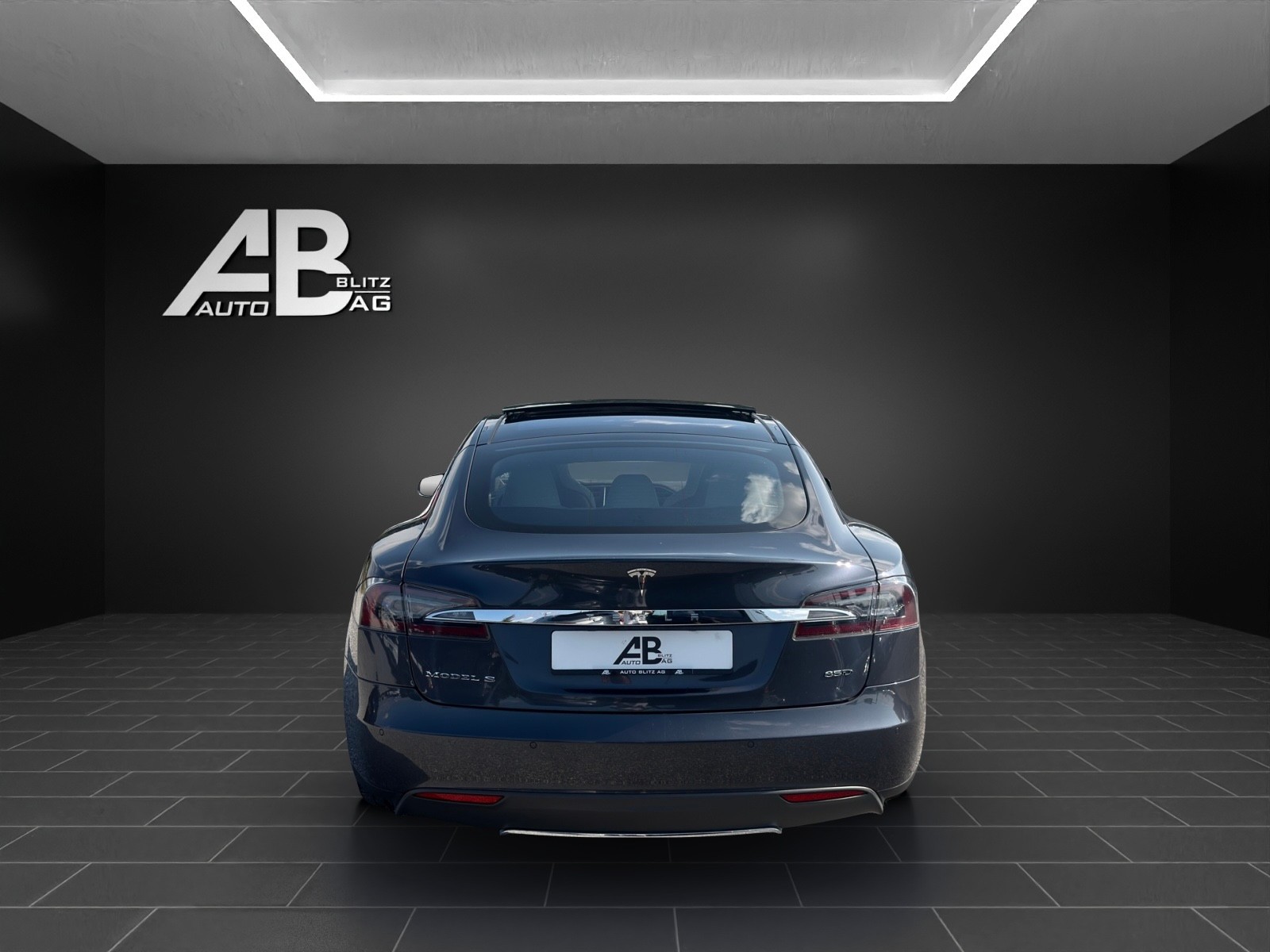 TESLA Model S 85 D 4x4 mit 525 PS-image-3