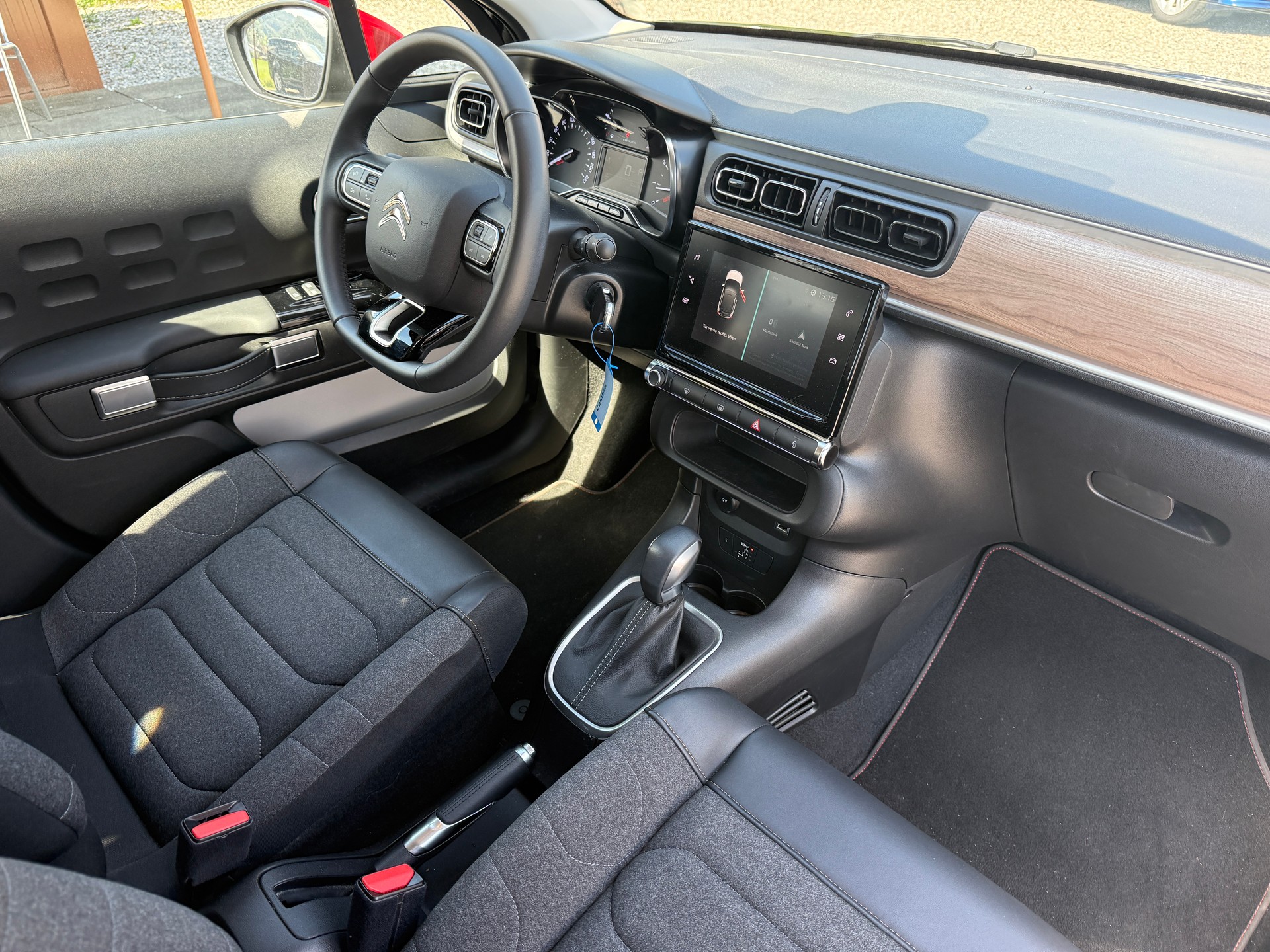 CITROEN C3 1.2i PureTech Swiss Edition Automat-image-13