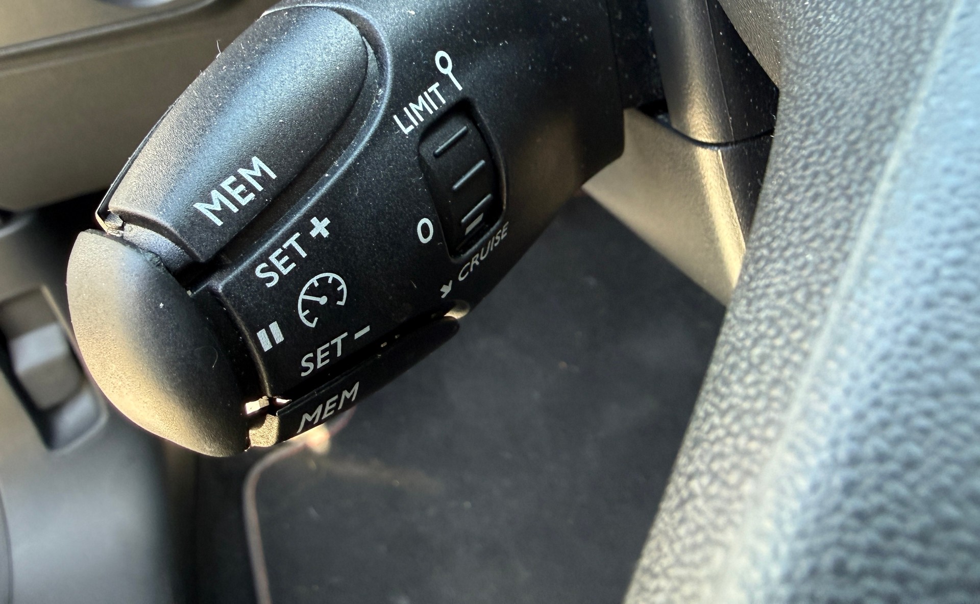CITROEN C3 1.2i PureTech Swiss Edition Automat-image-17