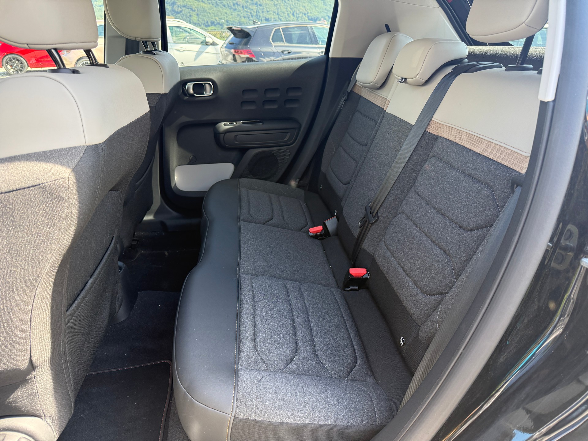 CITROEN C3 1.2i PureTech Swiss Edition Automat-image-15