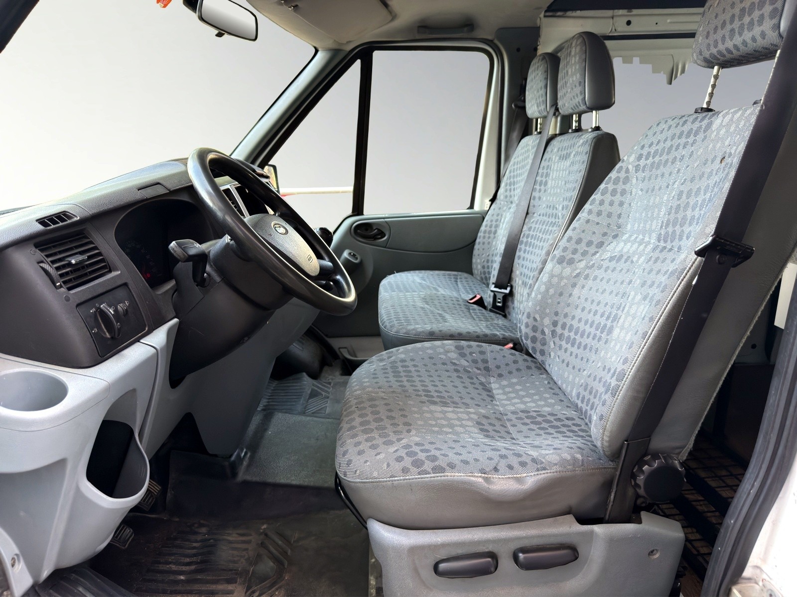 FORD Transit Van 260 S 2.2 TDCi 85-image-8