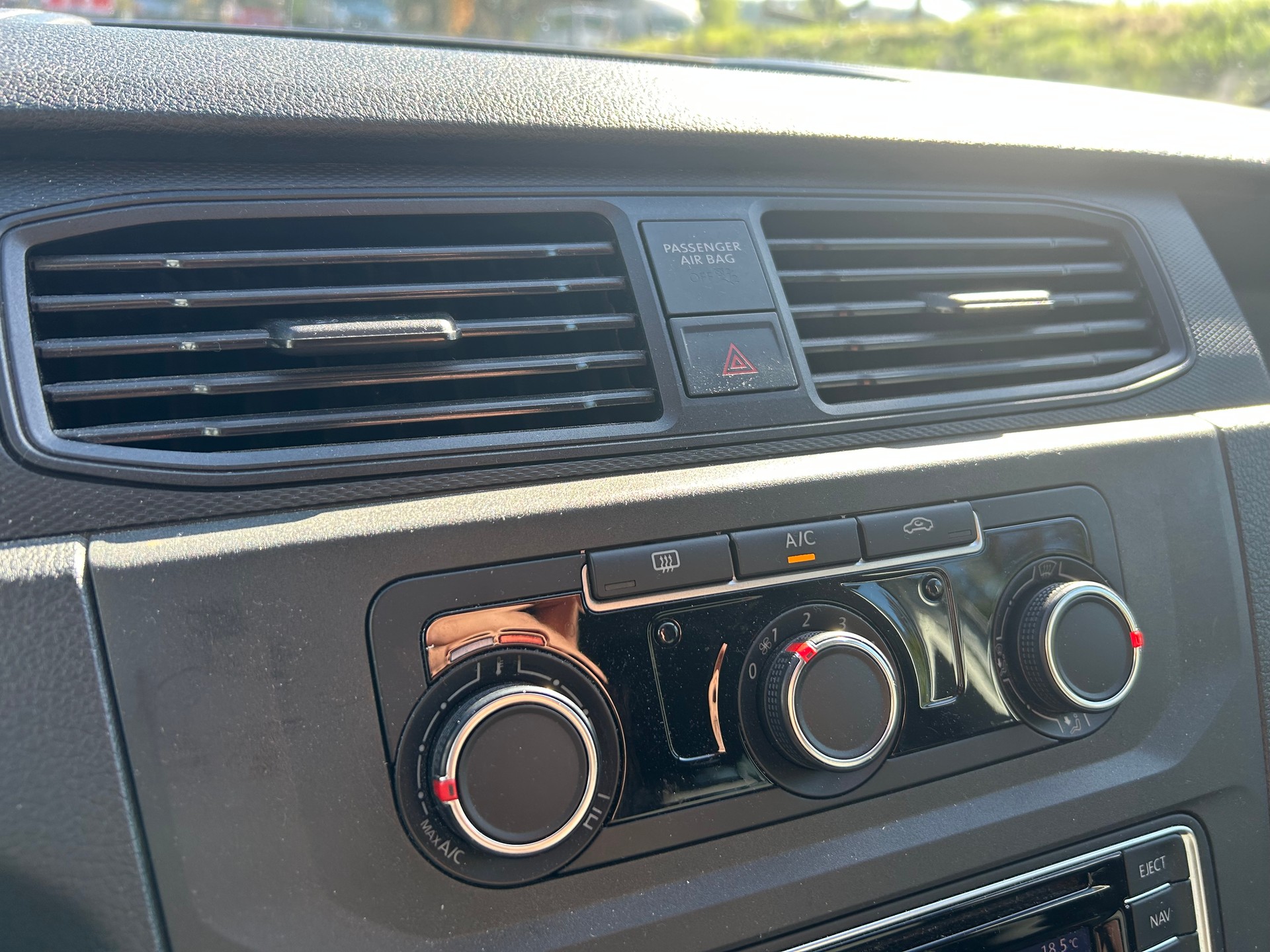 VW Caddy 2.0TDI BlueMotion Technology DSG-image-7