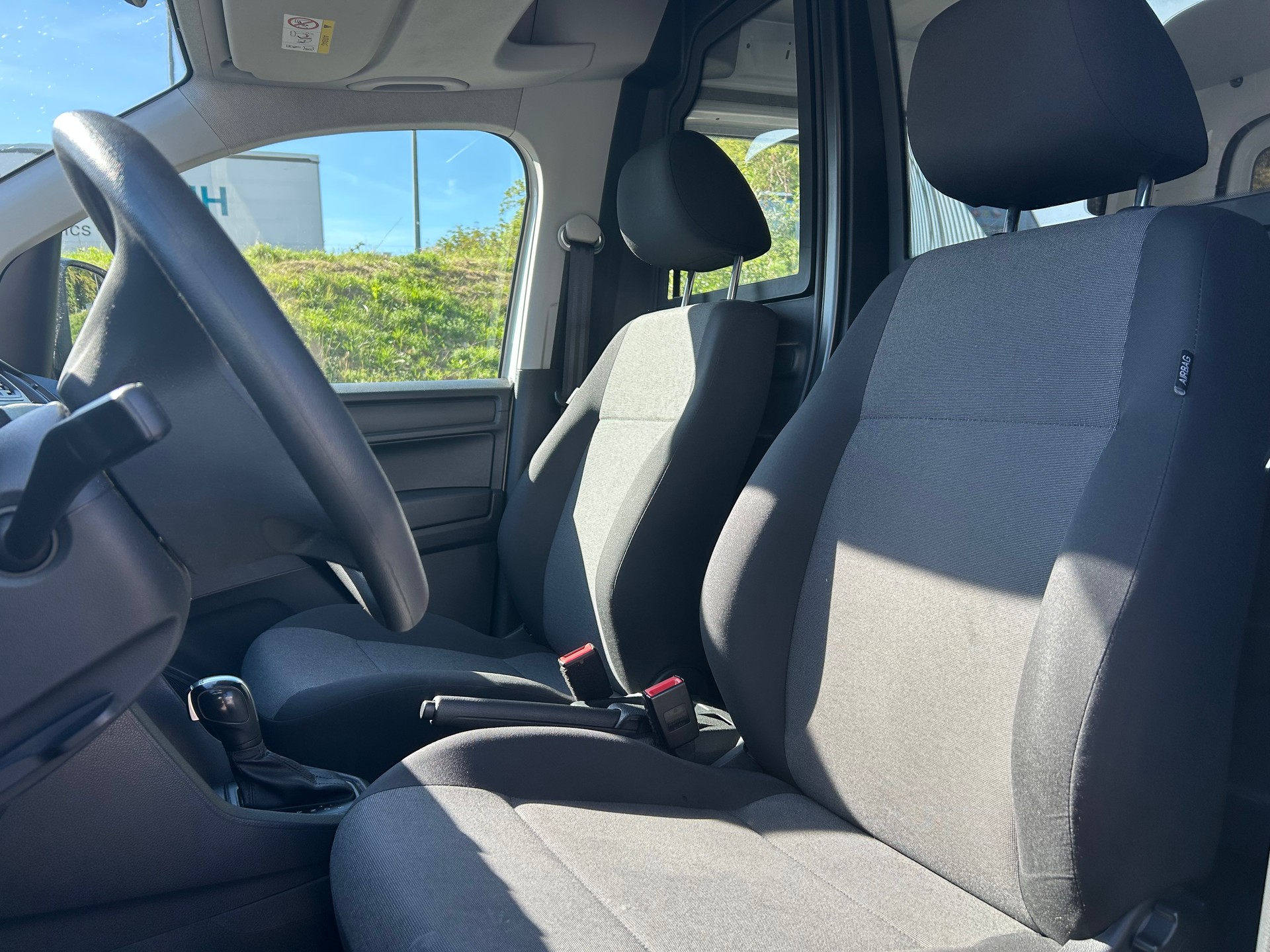 VW Caddy 2.0TDI BlueMotion Technology DSG-image-5