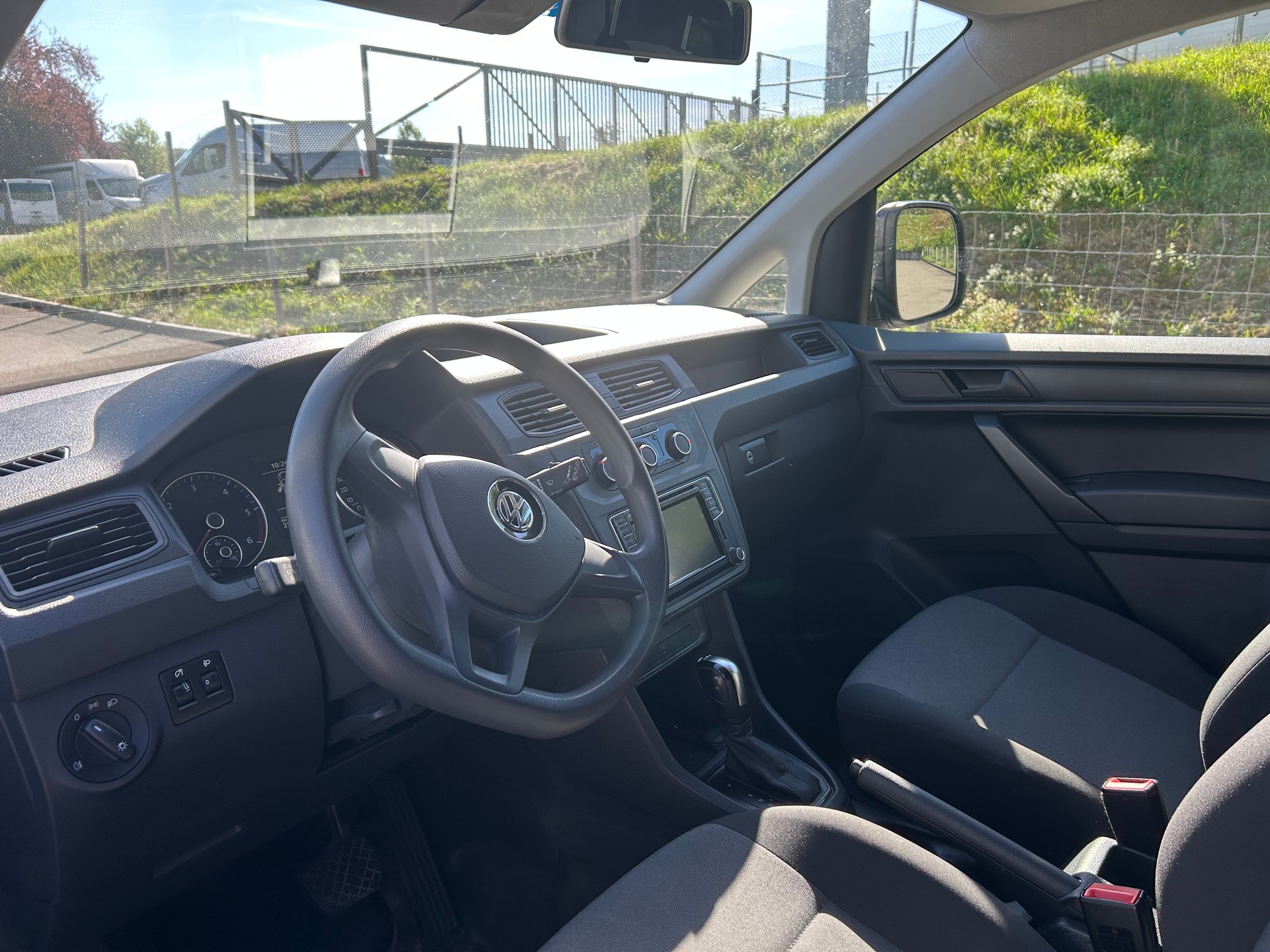 VW Caddy 2.0TDI BlueMotion Technology DSG-image-4