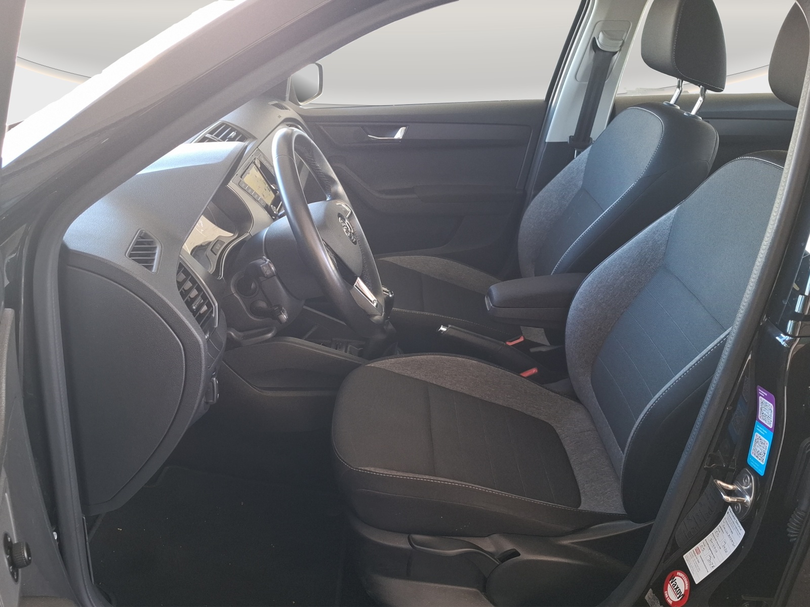 SKODA Fabia 1.0 TSI Ambition // Bremsen hinten komplett NEU // Anhängerkupplung-image-8
