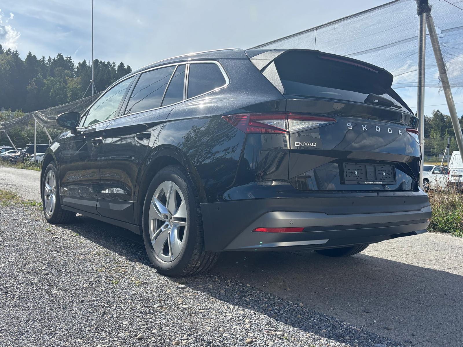 SKODA Enyaq 85-showroom-element-2