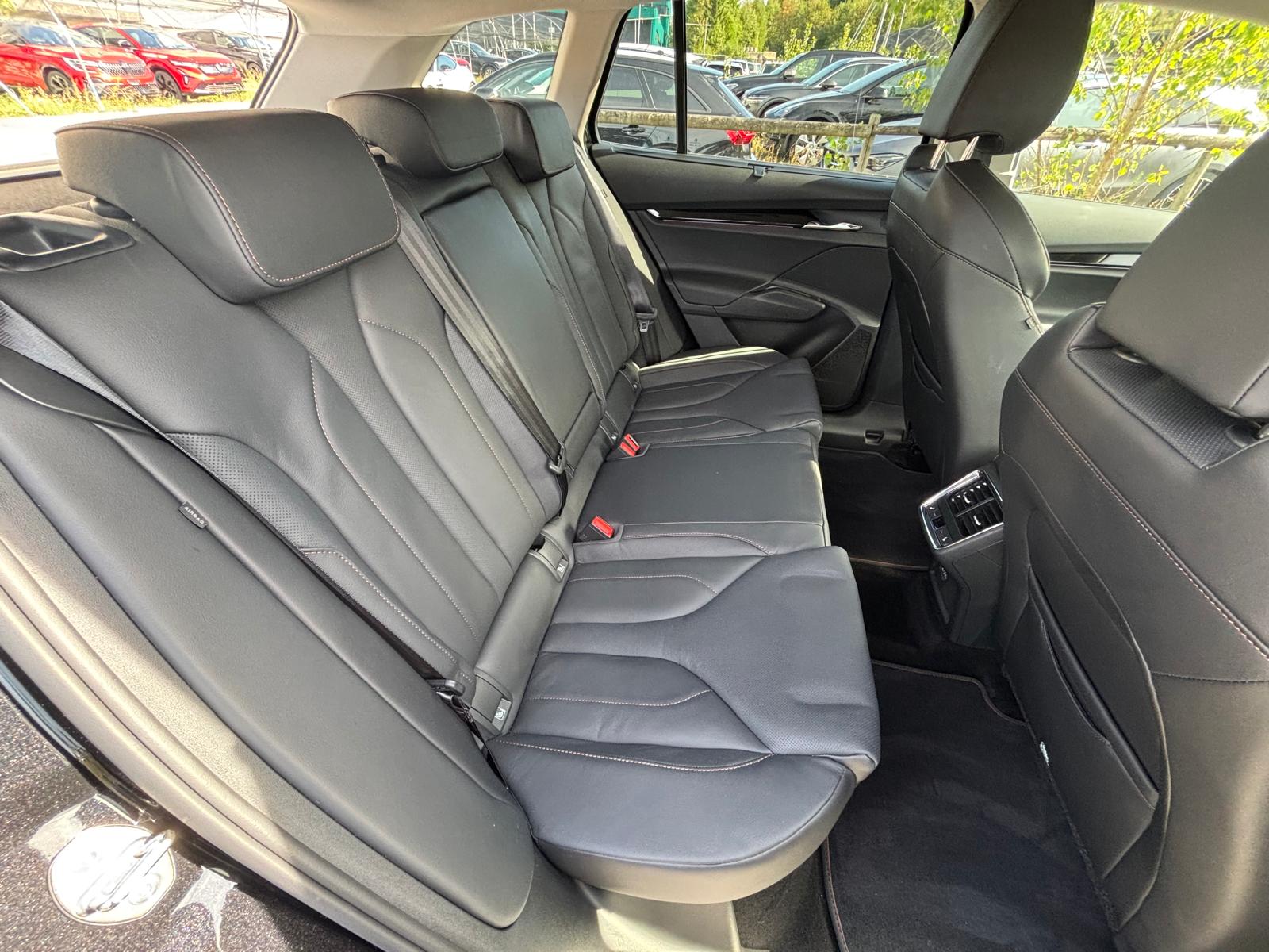 SKODA Enyaq 85-image-19