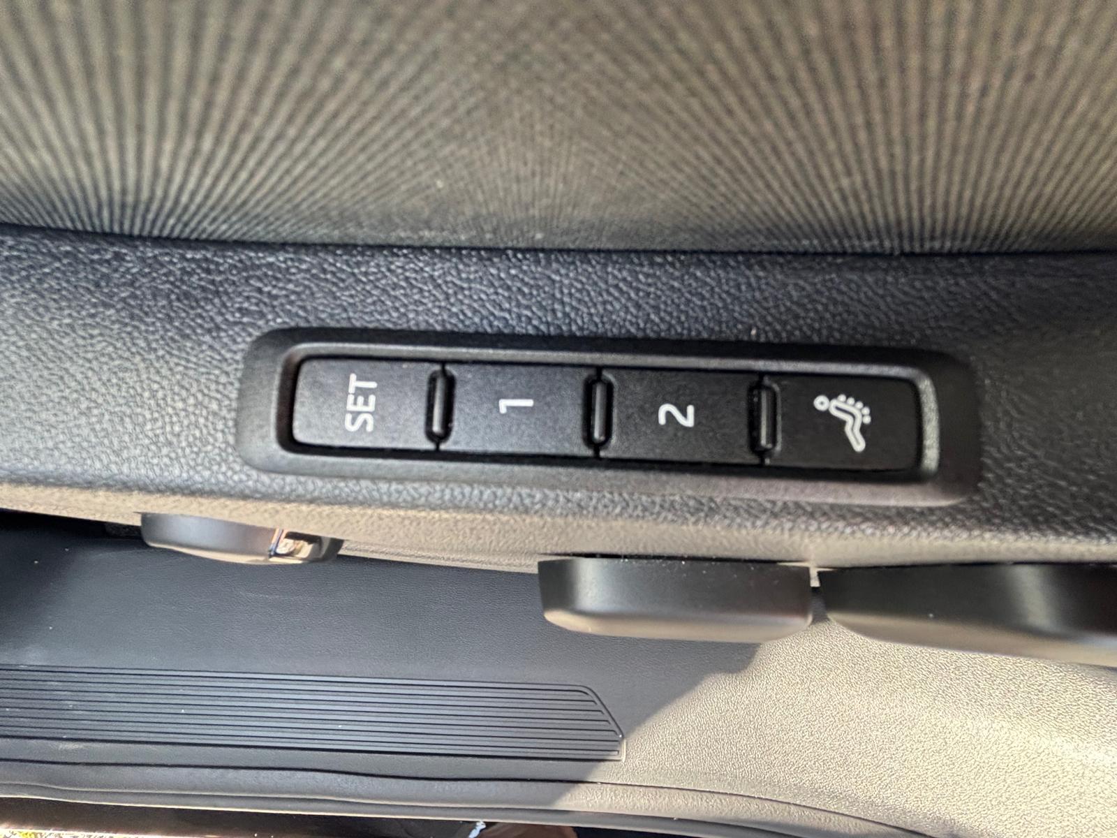 SKODA Enyaq 85-image-14