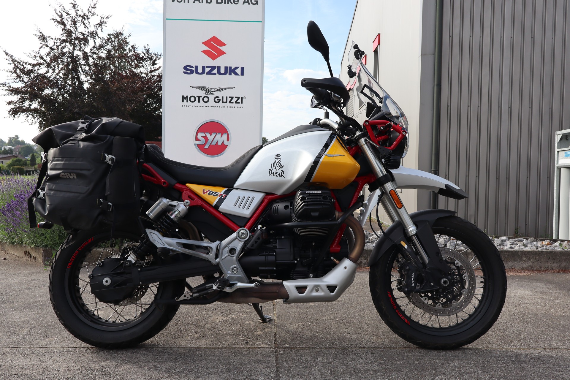 MOTO GUZZI V85 TT 850 Premium Graphics ABS