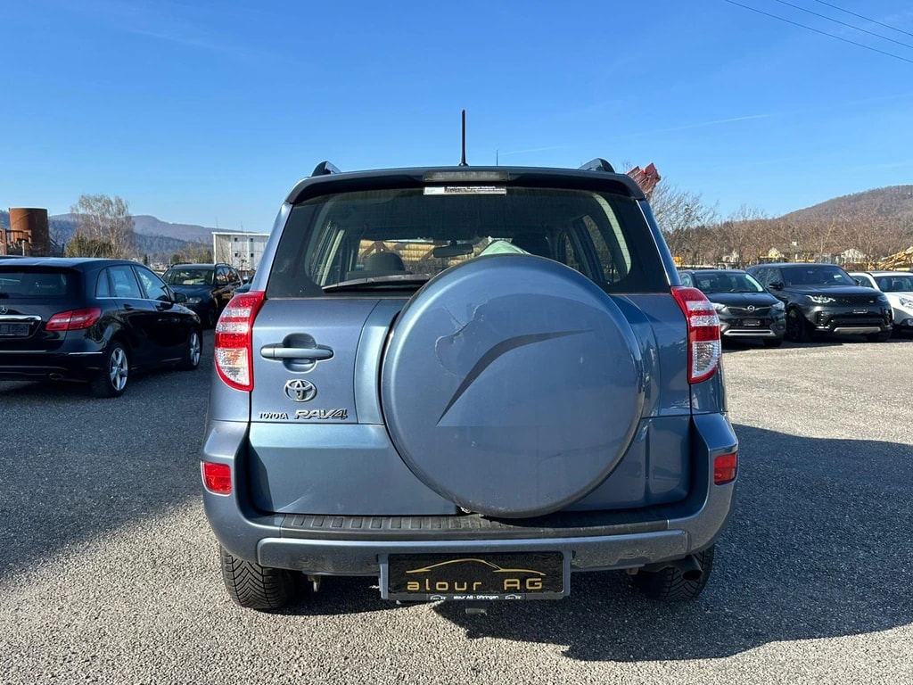TOYOTA RAV-4 2.0 16V Linea Luna-image-3