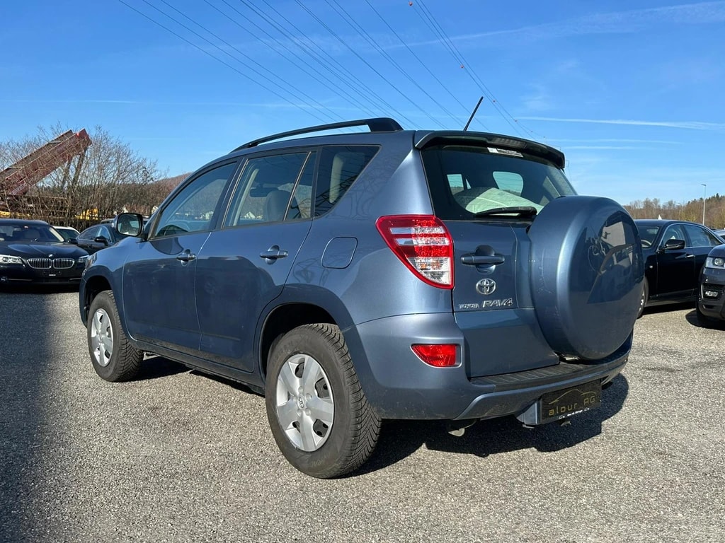 TOYOTA RAV-4 2.0 16V Linea Luna-image-2