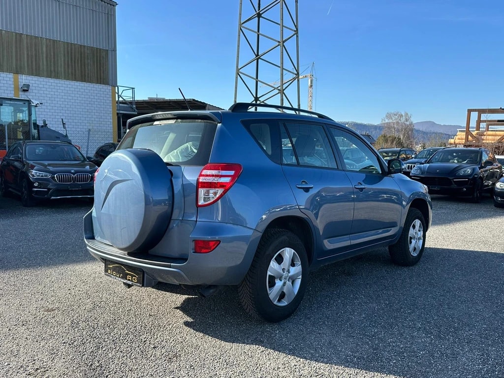 TOYOTA RAV-4 2.0 16V Linea Luna-image-4