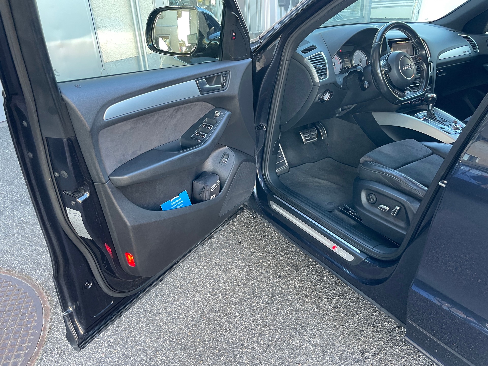 AUDI SQ5 3.0 TDI quattro tiptronic-image-9