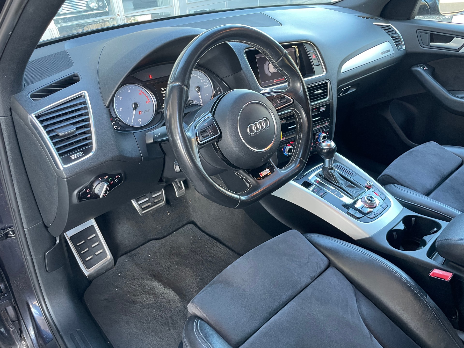 AUDI SQ5 3.0 TDI quattro tiptronic-image-11