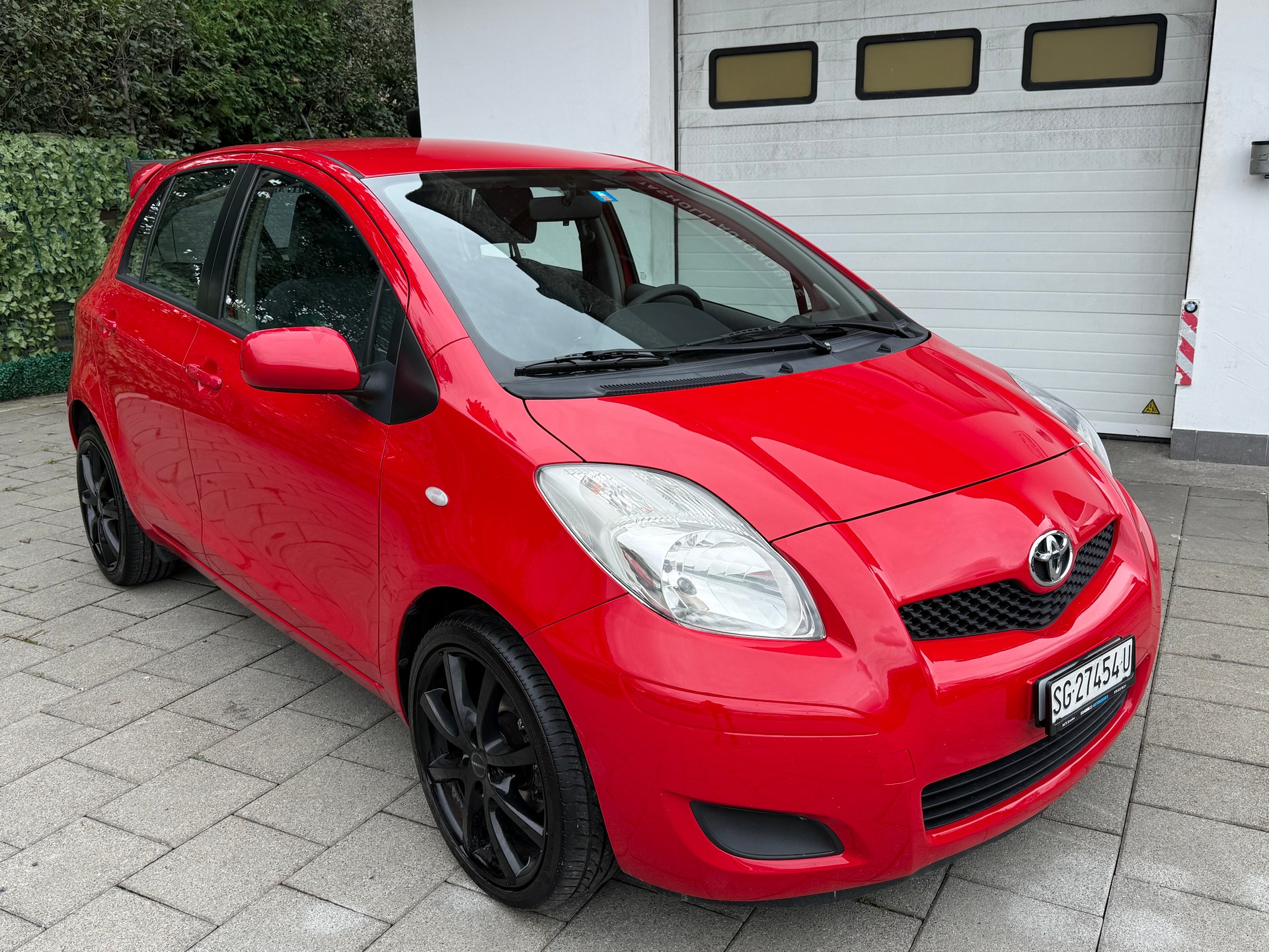 TOYOTA Yaris 1.33 Linea Luna-showroom-element-1
