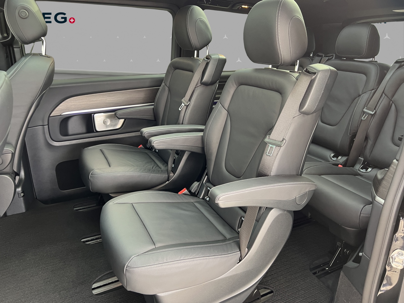 MERCEDES-BENZ V 300 d lang Avantgarde 4Matic 9G-Tronic-image-13