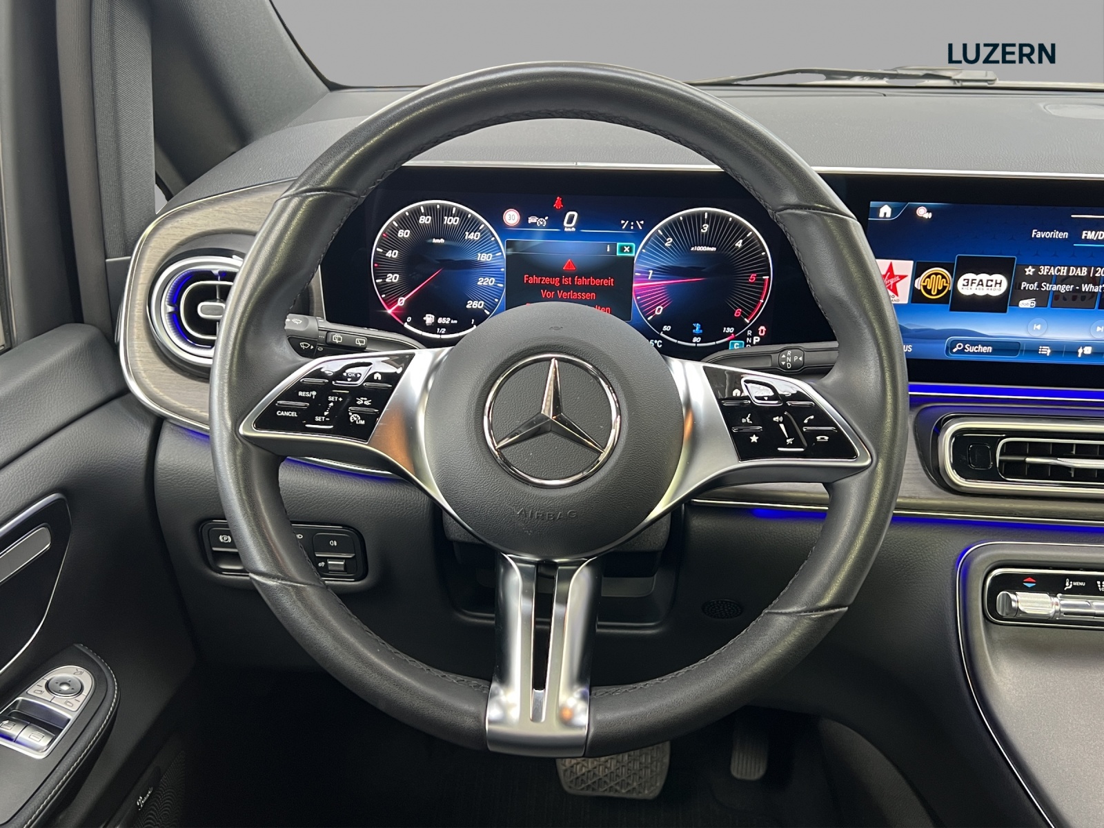 MERCEDES-BENZ V 300 d lang Avantgarde 4Matic 9G-Tronic-image-9