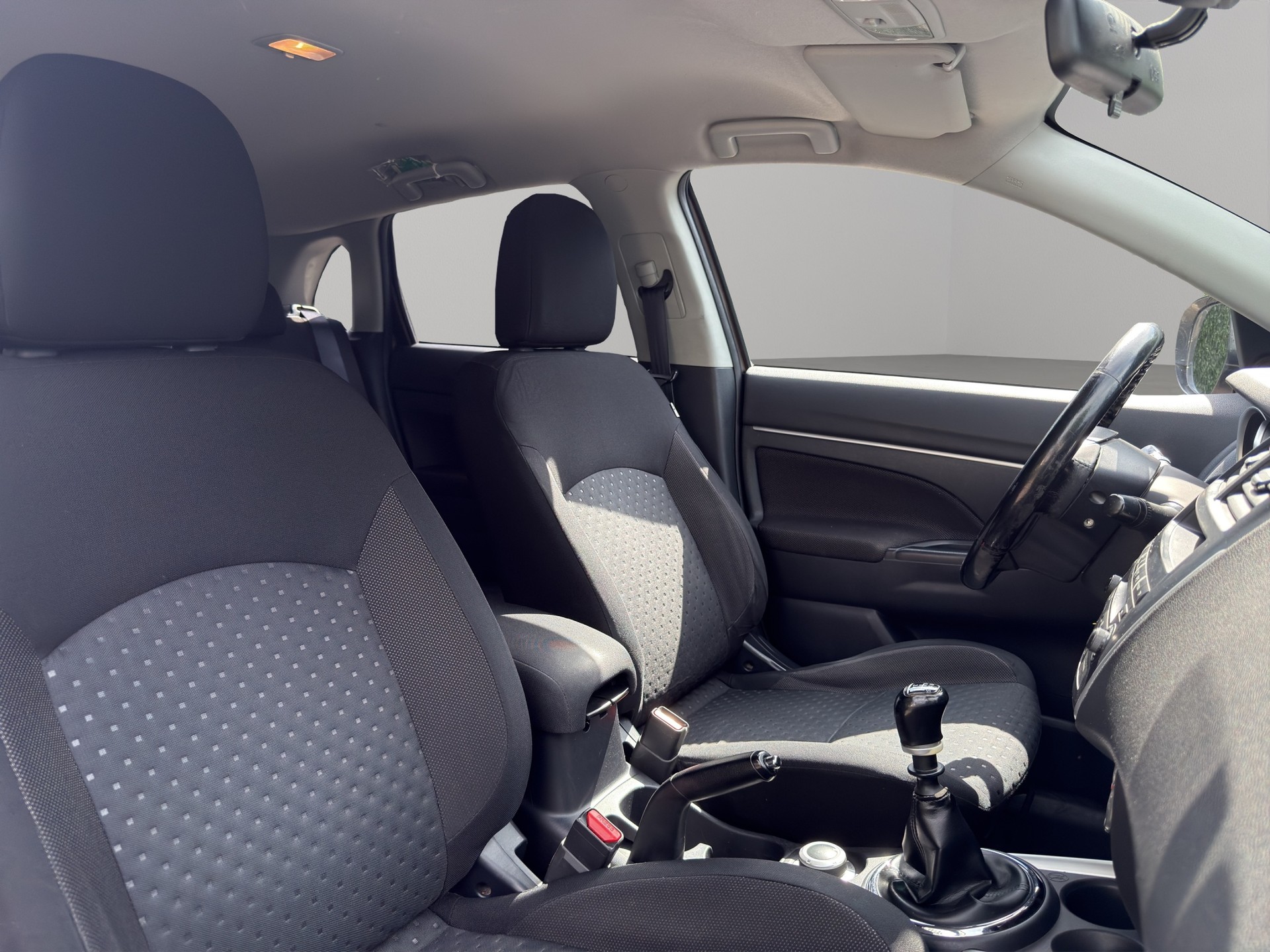 MITSUBISHI ASX 1.8 DID Invite 4WD-image-21